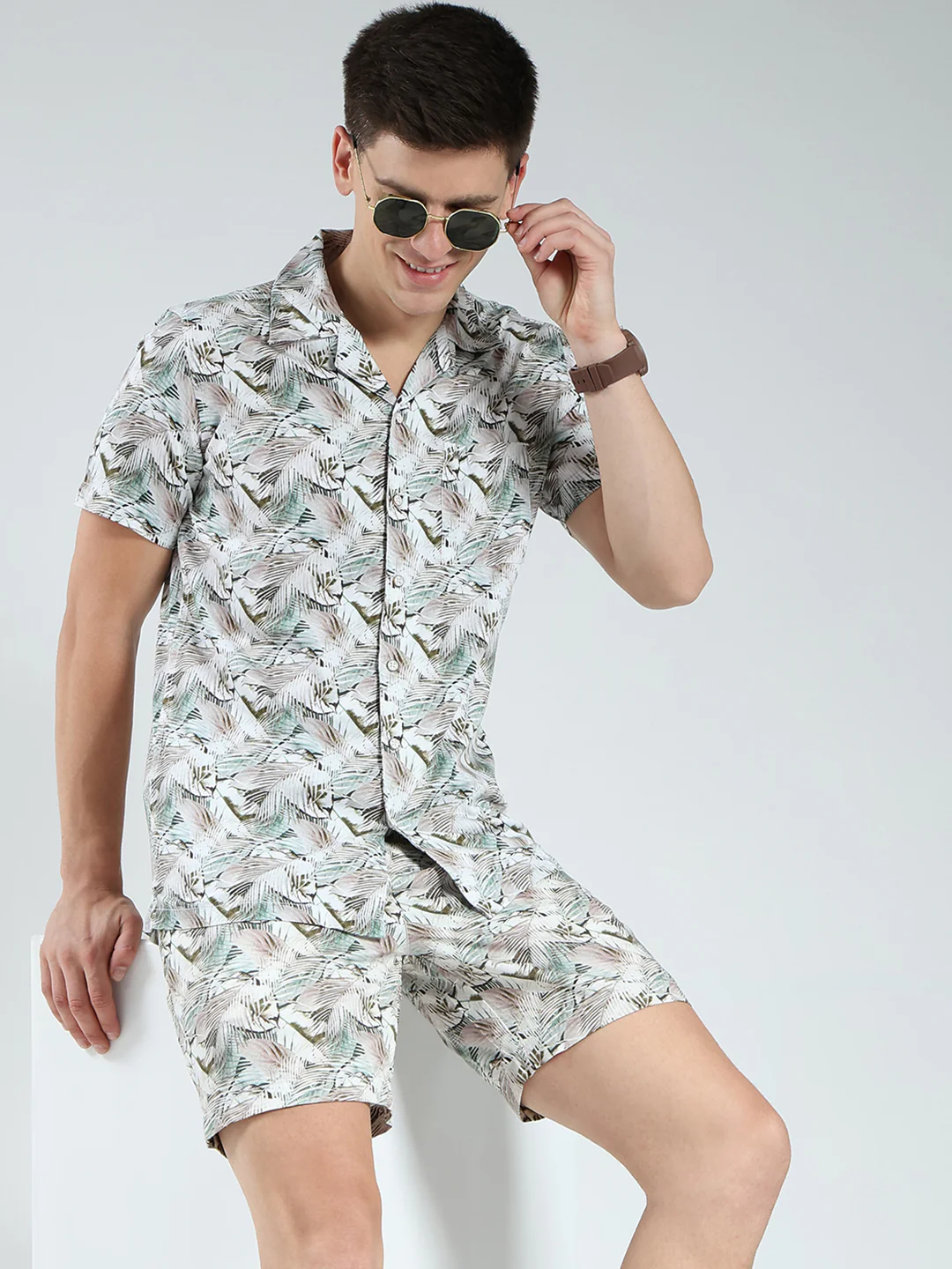 Men Green Printed Collar Half Sleeve Cords Set - Image 6