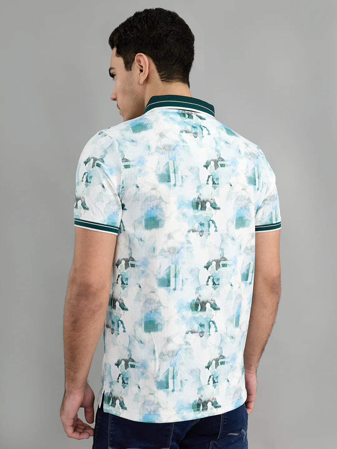 Men Green Printed Collar Half Sleeve T-Shirt - Image 4