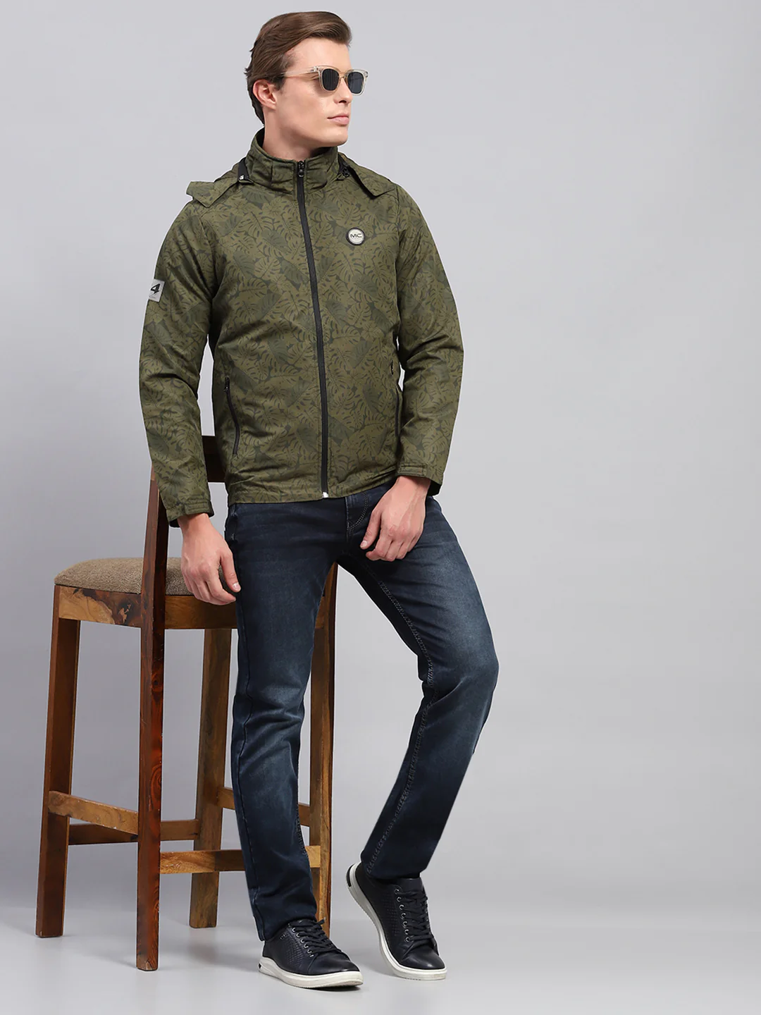 Men Green Printed Detachable Hood Full Sleeve Jacket - Image 2