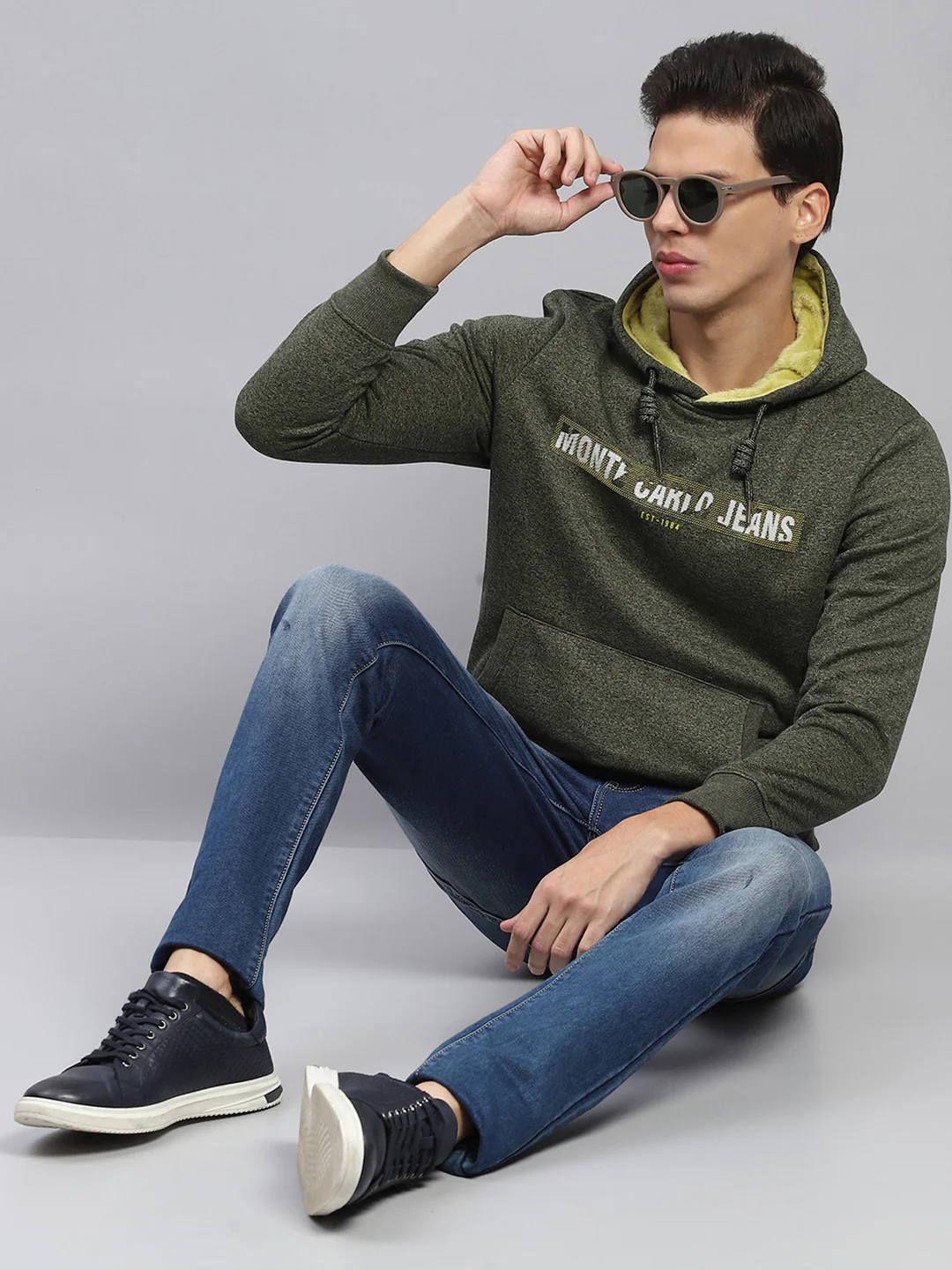 Men Green Printed Hooded Full Sleeve Sweatshirt - Image 2