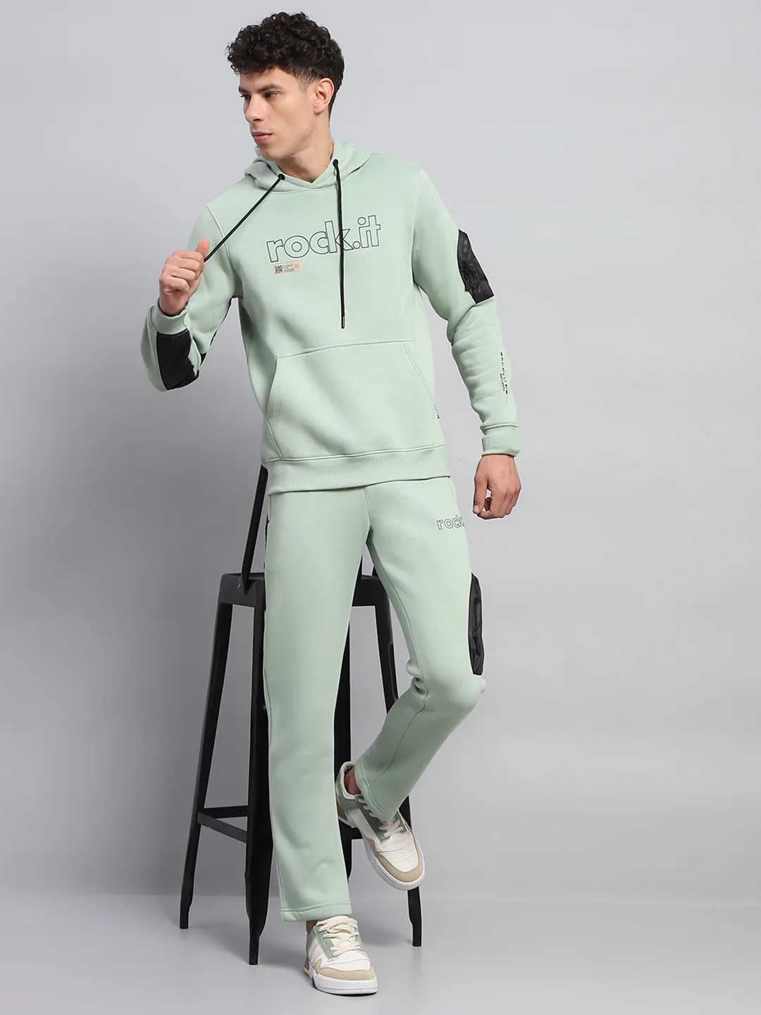 Rock.it Men Green Printed Hooded Full Sleeve Winter Tracksuit - Image 2