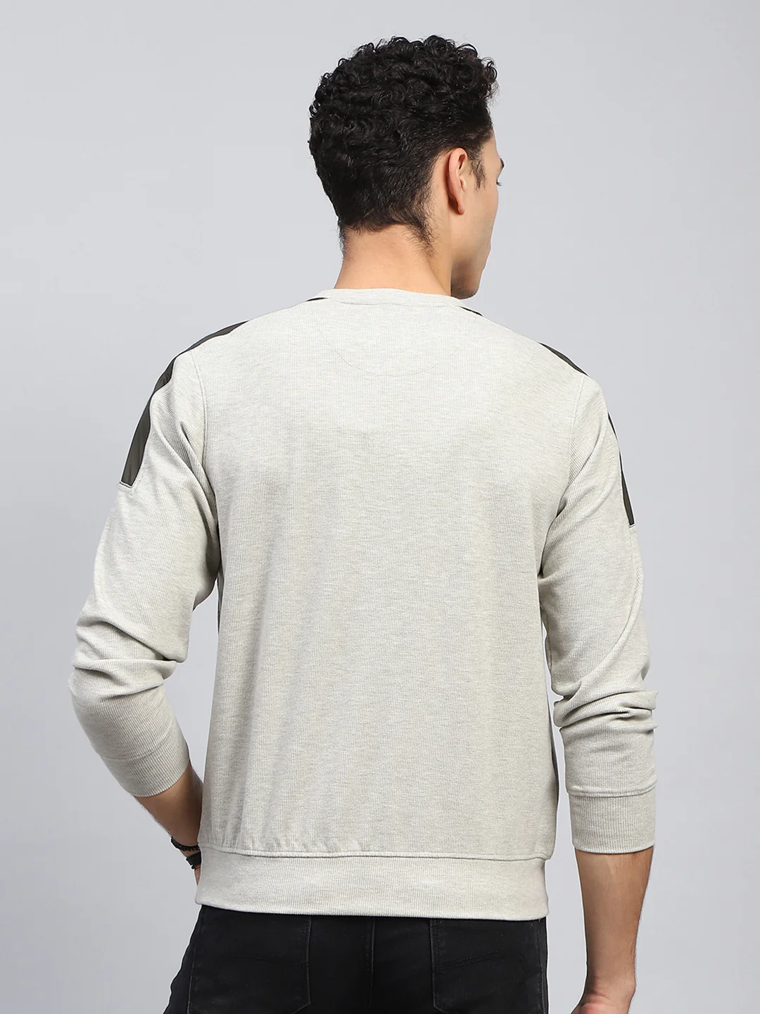 Men Green Printed Round Neck Full Sleeve Sweatshirt - Image 5