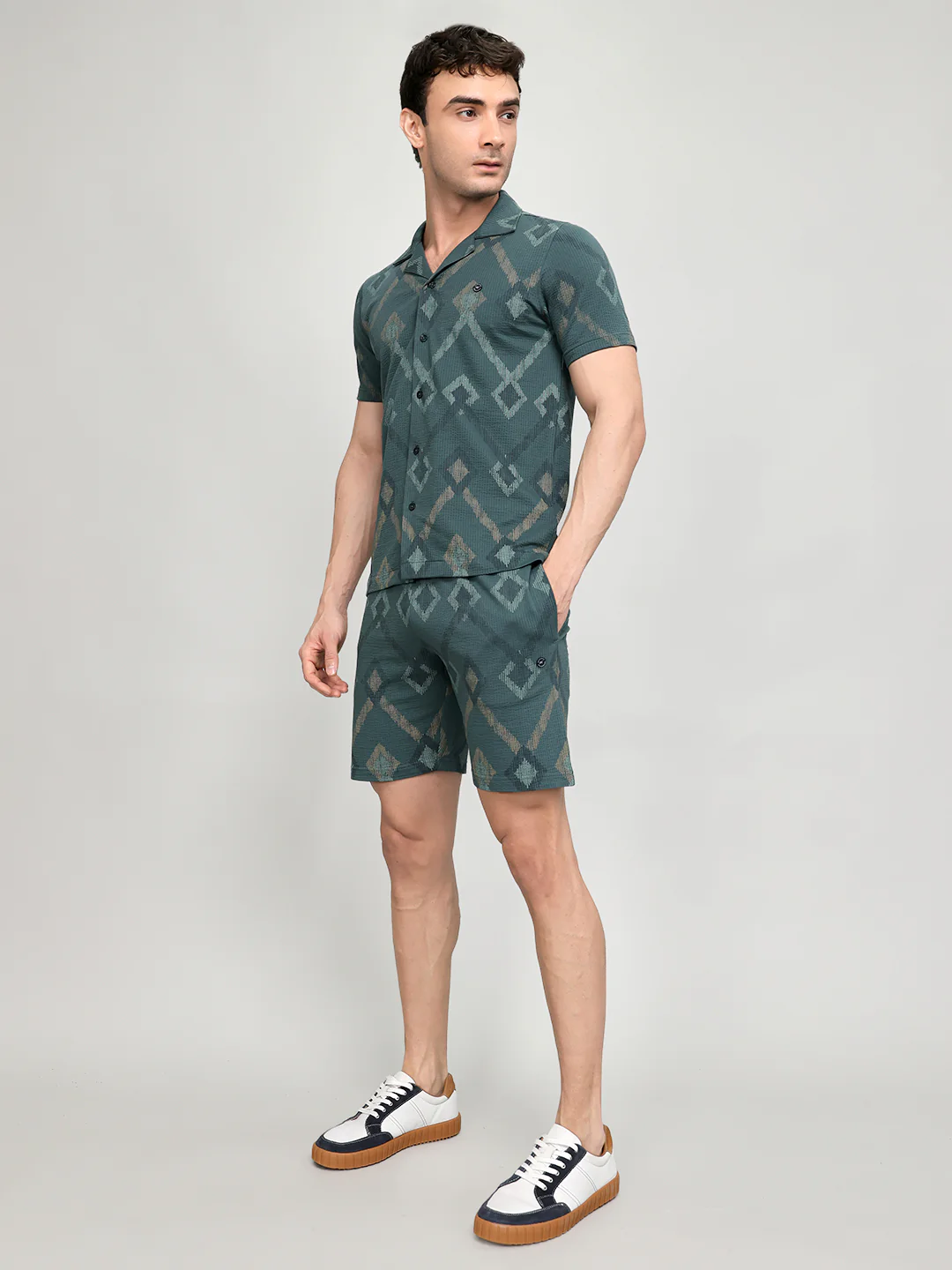 Men Green Self Design Regular Fit Bermuda Set - Image 4