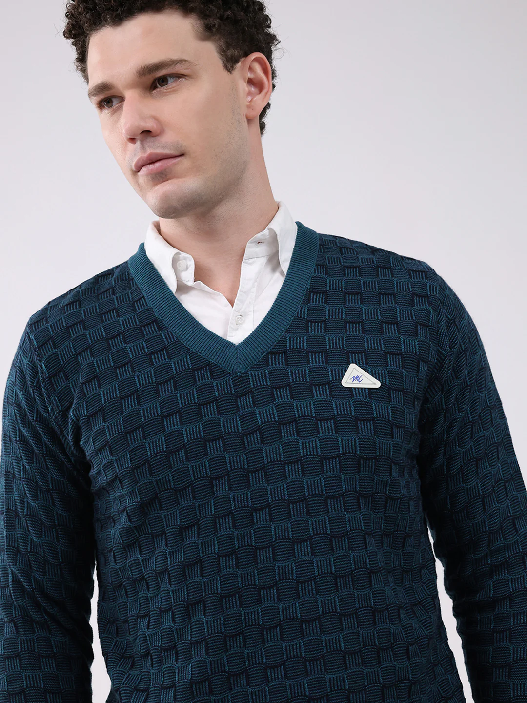 Men Green Self Design V Neck Full Sleeve Pullover - Image 6