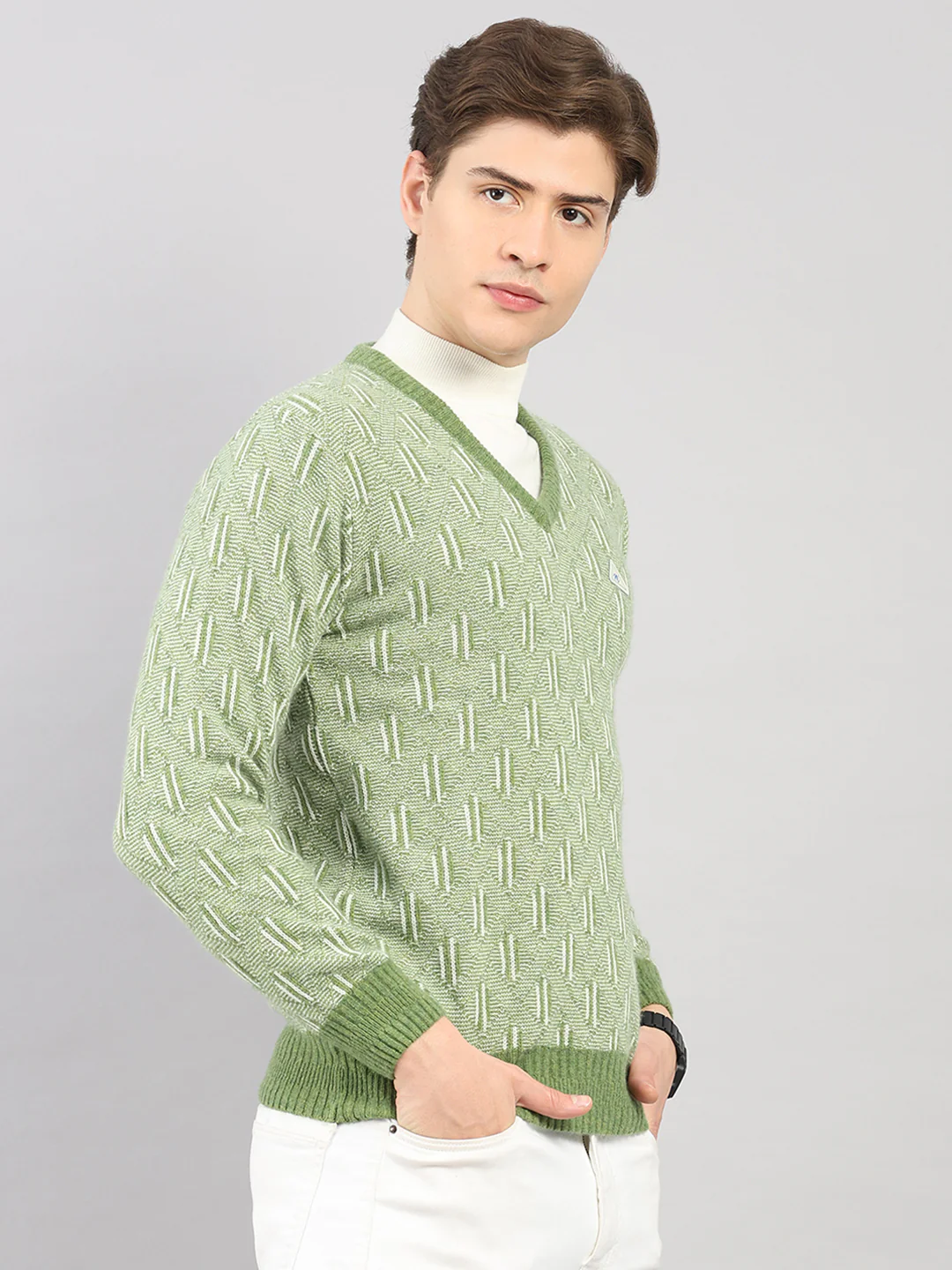 Men Green Self Design V Neck Full Sleeve Pullover - Image 4