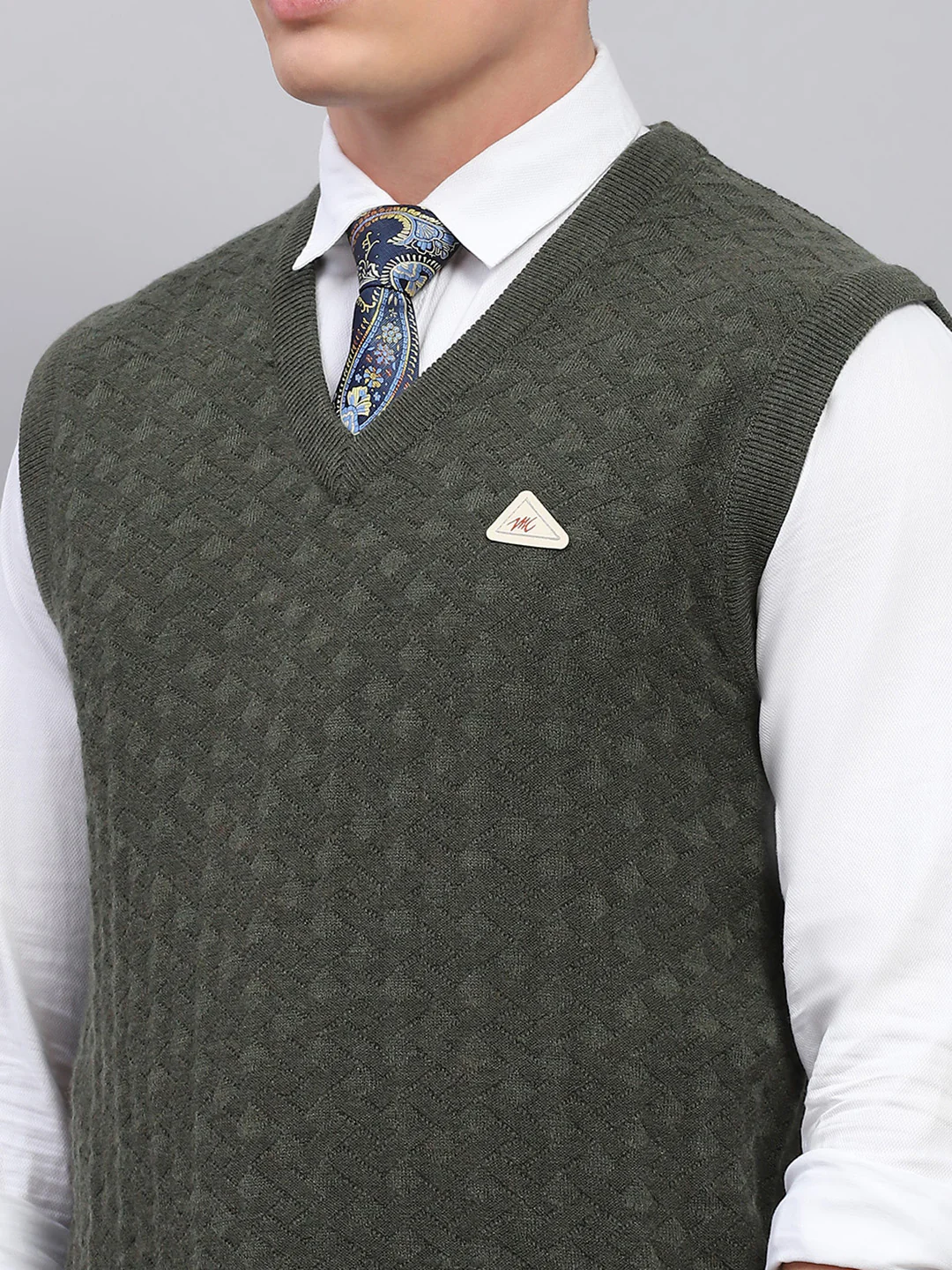 Men Green Self Design V Neck Sleeveless Sweater - Image 6