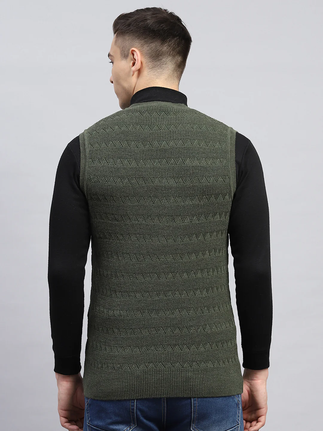 Men Green Self Design V Neck Sleeveless Sweater - Image 5