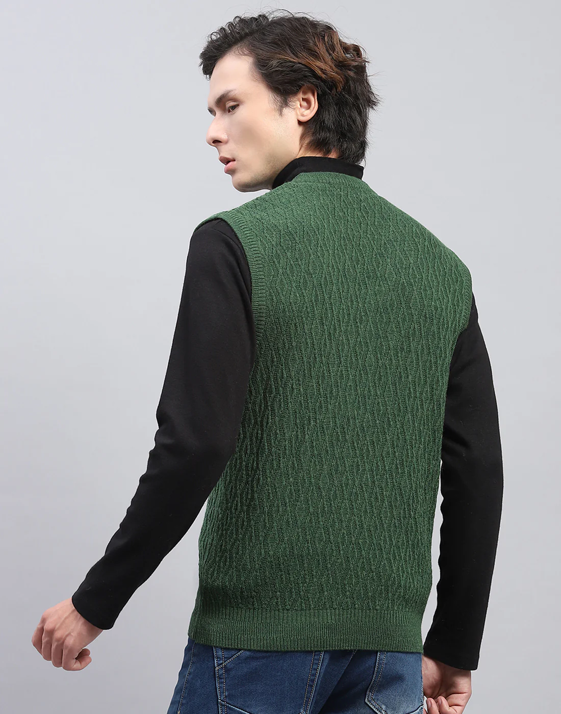 Men Green Self Design V Neck Sleeveless Sweater - Image 5