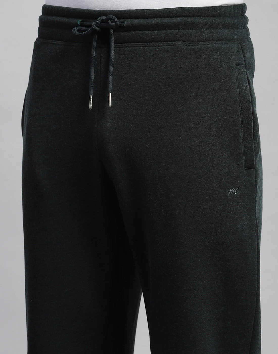 Men Green Solid Band Collar Full Sleeve Winter Tracksuit - Image 9
