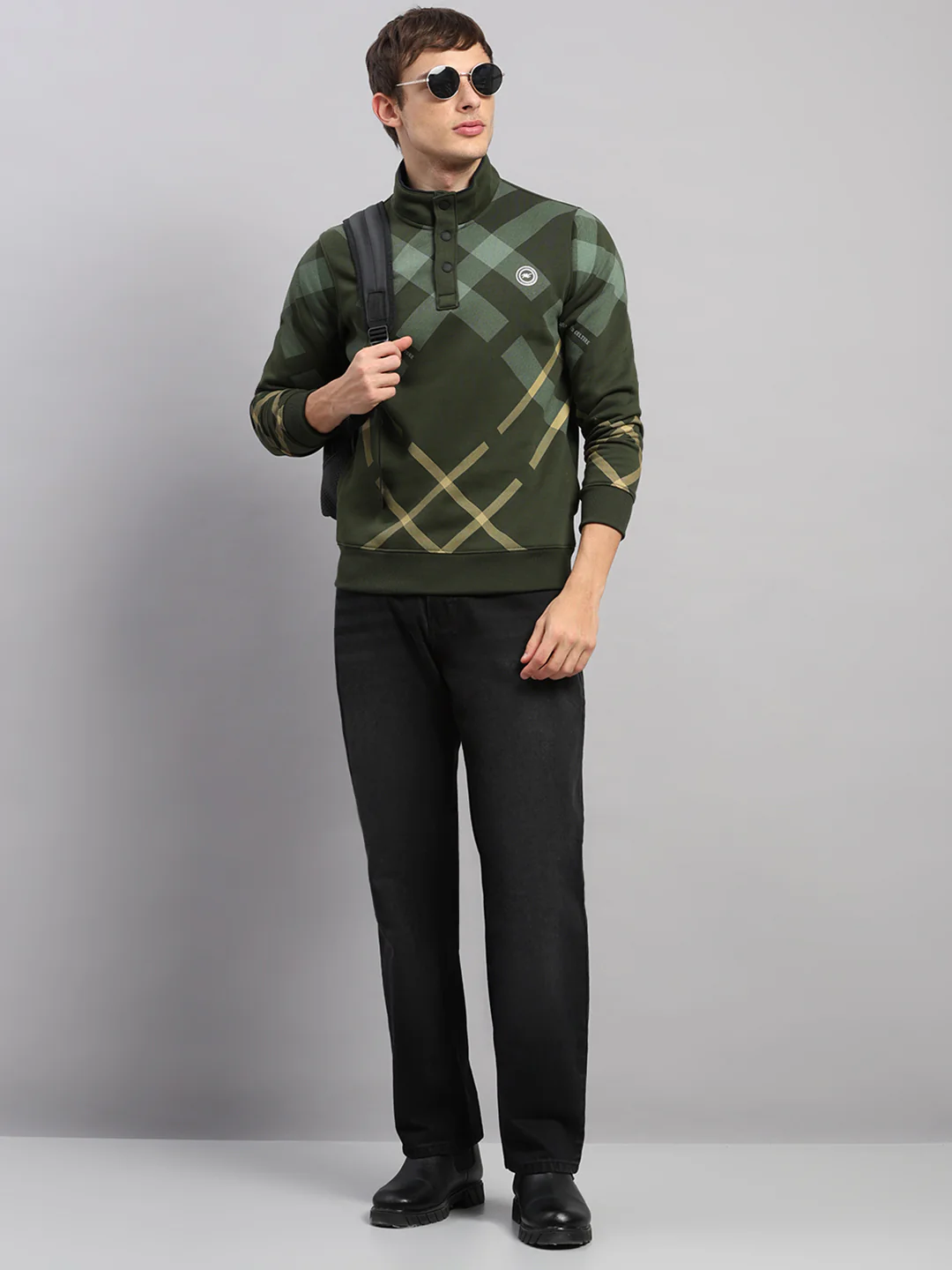 Men Green Solid Collar Full Sleeve Sweatshirt - Image 2
