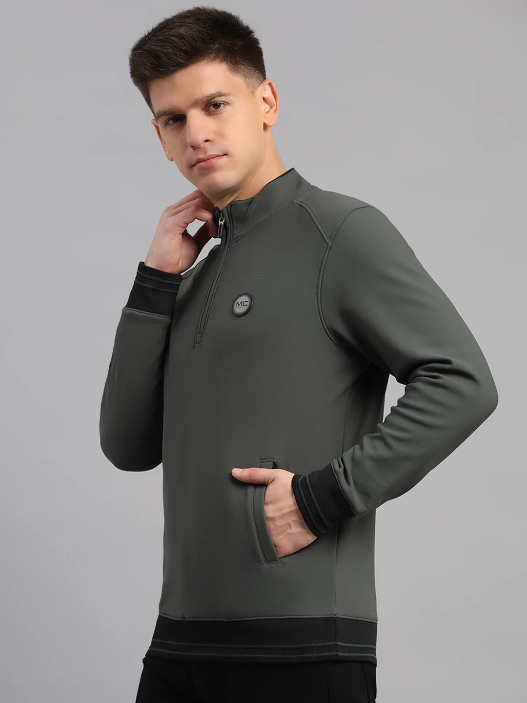 Men Green Solid Collar Full Sleeve Sweatshirt - Image 3