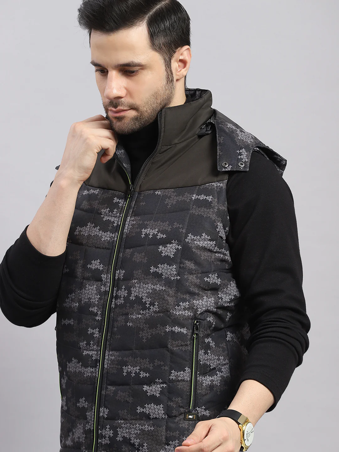 Men Green Solid Hooded Sleeveless Jacket - Image 7