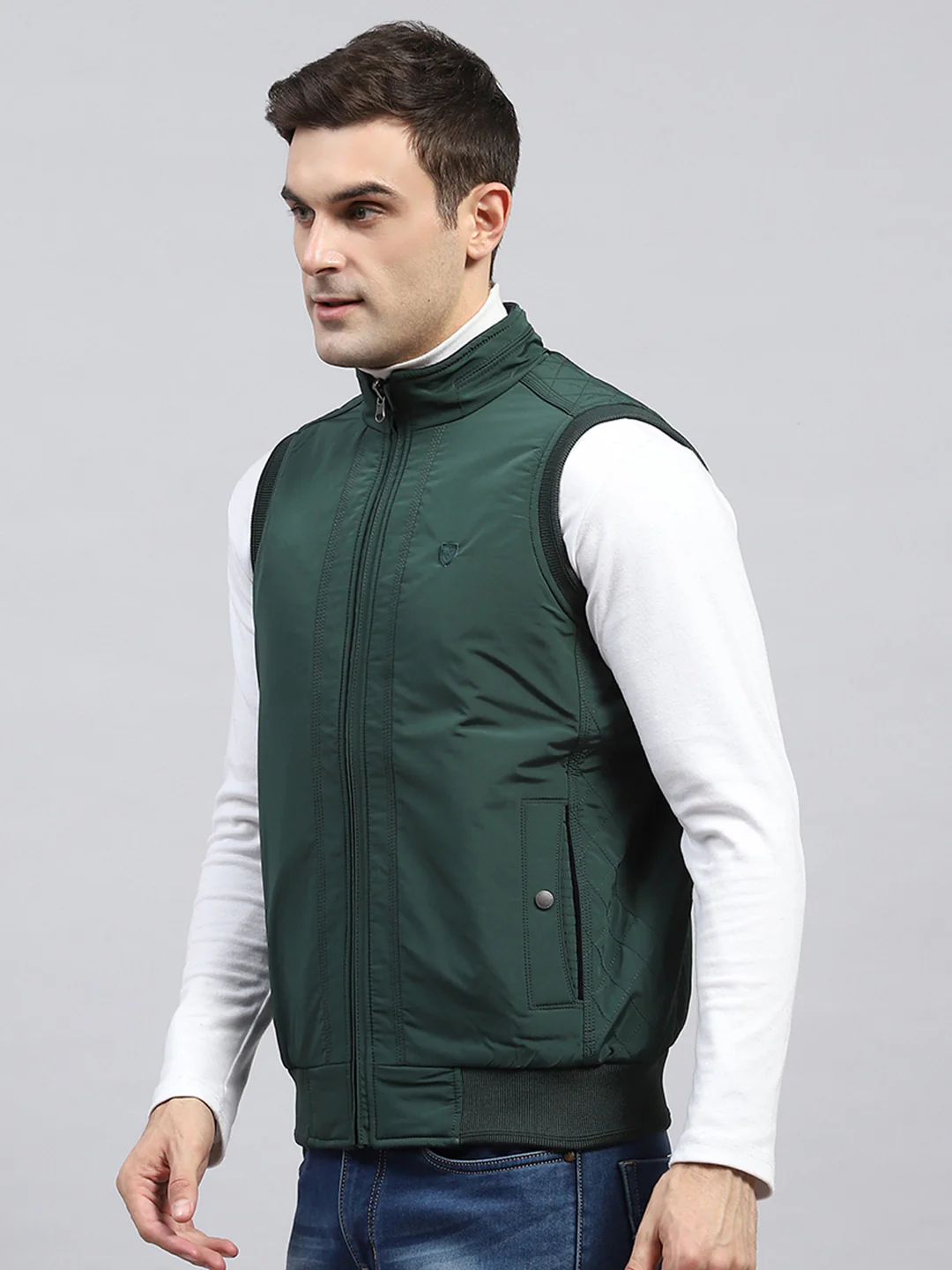 Men Green Solid Mock Neck Sleeveless Reversible Jacket - Image 6