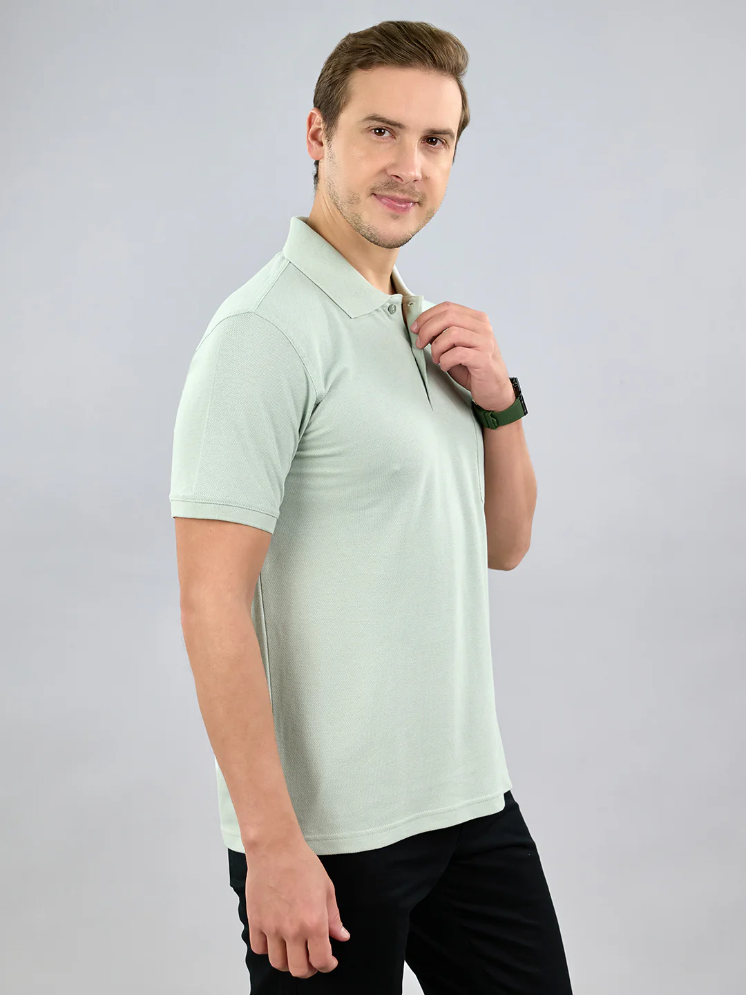 Men Green Solid Polo Collar Half Sleeve T-Shirt - Image 3