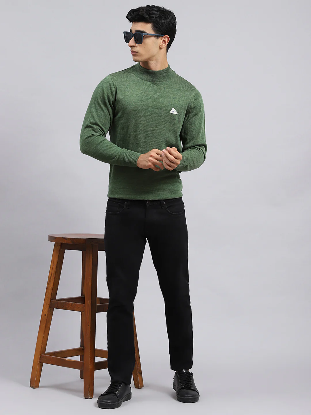 Men Green Solid Pullover - Image 2