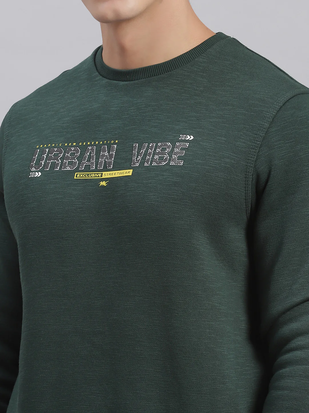 Men Green Solid Round Neck Full Sleeve Sweatshirts - Image 6