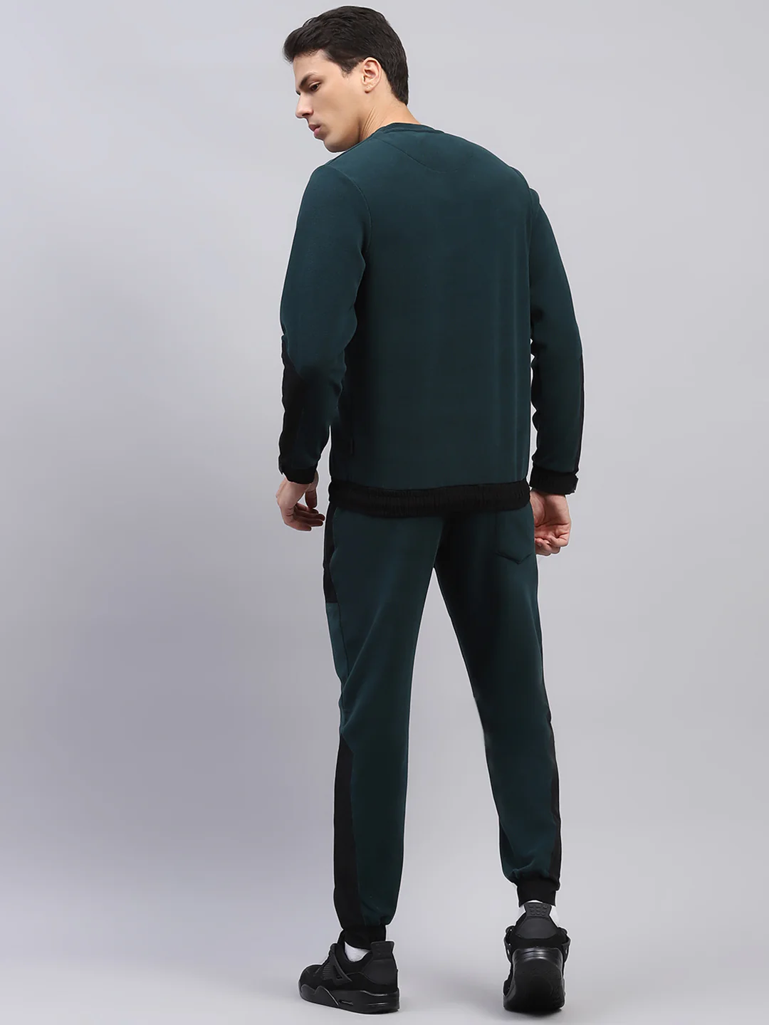 Rock.it Men Green Solid Round Neck Full Sleeve Winter Tracksuit - Image 5