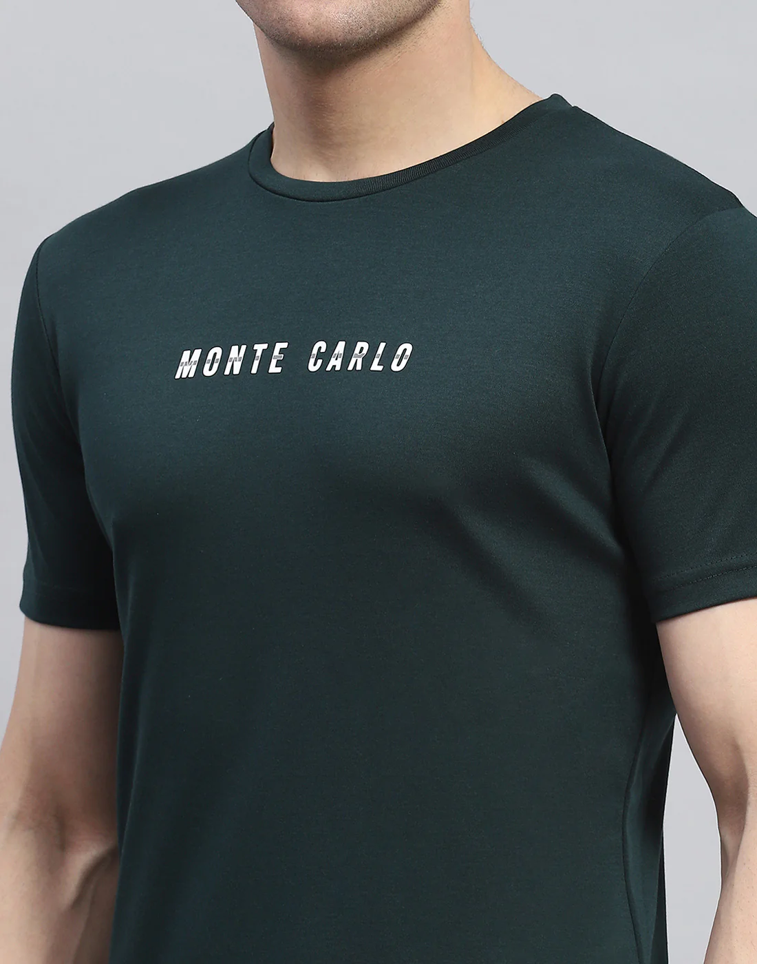 Men Green Solid Round Neck Half Sleeve T-Shirt - Image 7