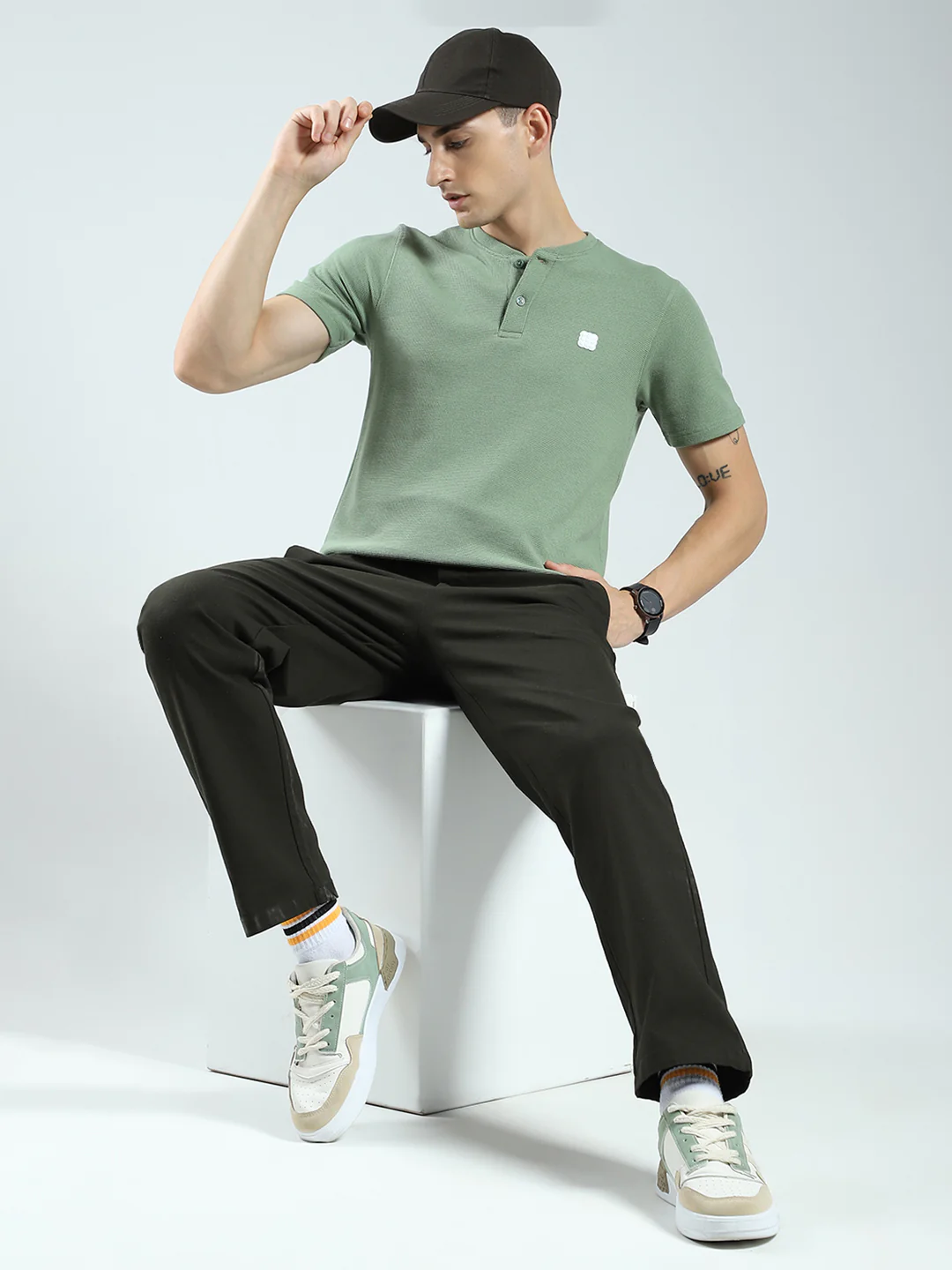 Rock.it Men Green Solid Round Neck Half Sleeve T-Shirt - Image 2