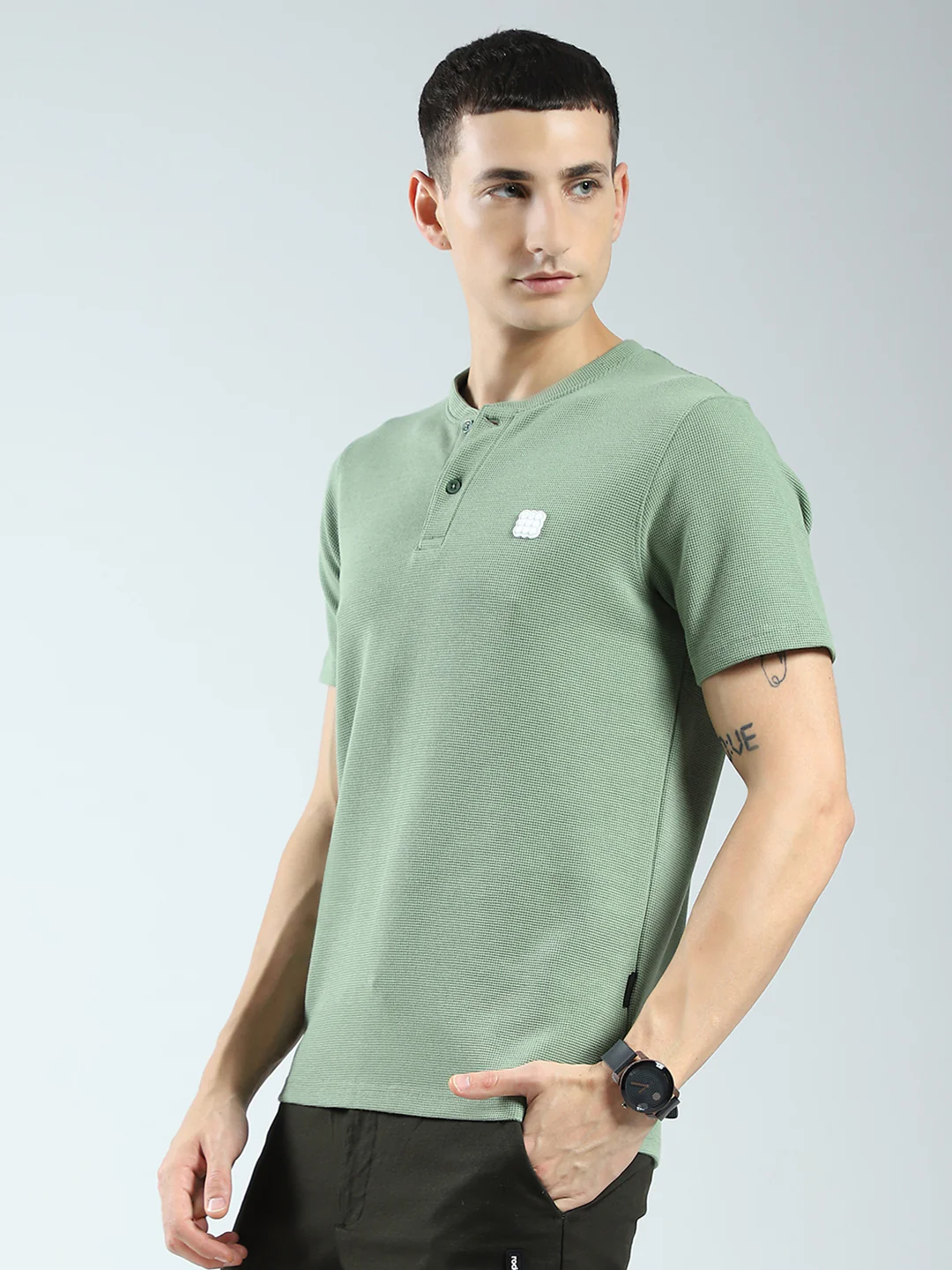 Rock.it Men Green Solid Round Neck Half Sleeve T-Shirt - Image 3