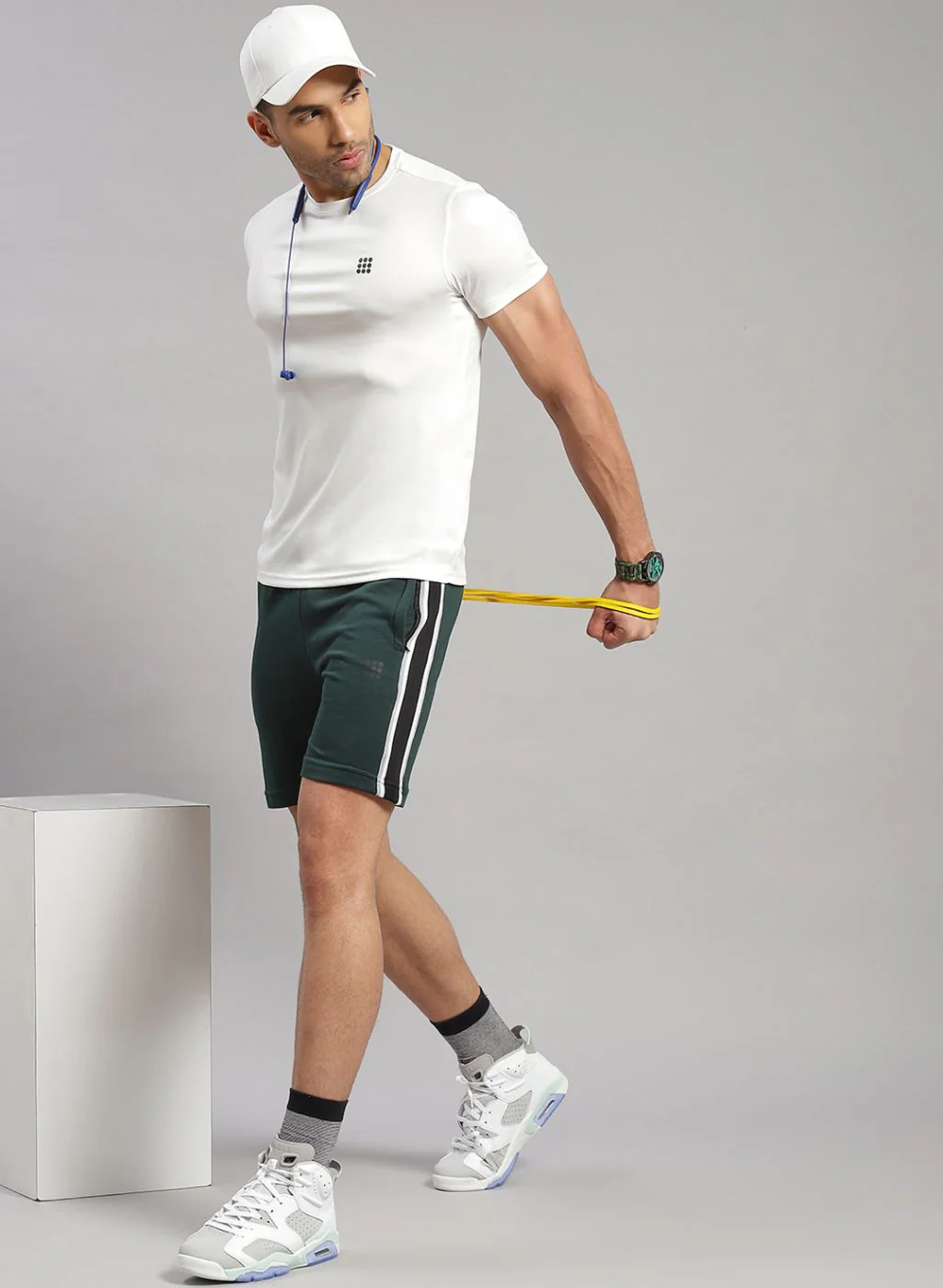 Rock.it Men Green Solid Smart Fit Short - Image 2