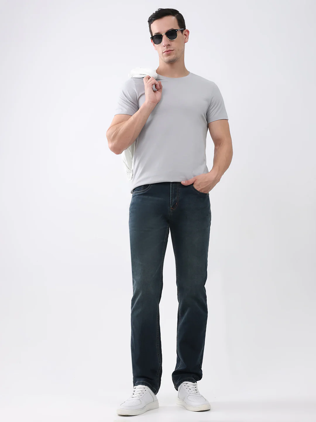 Men Green Solid Straight Fit Denim - Image 2
