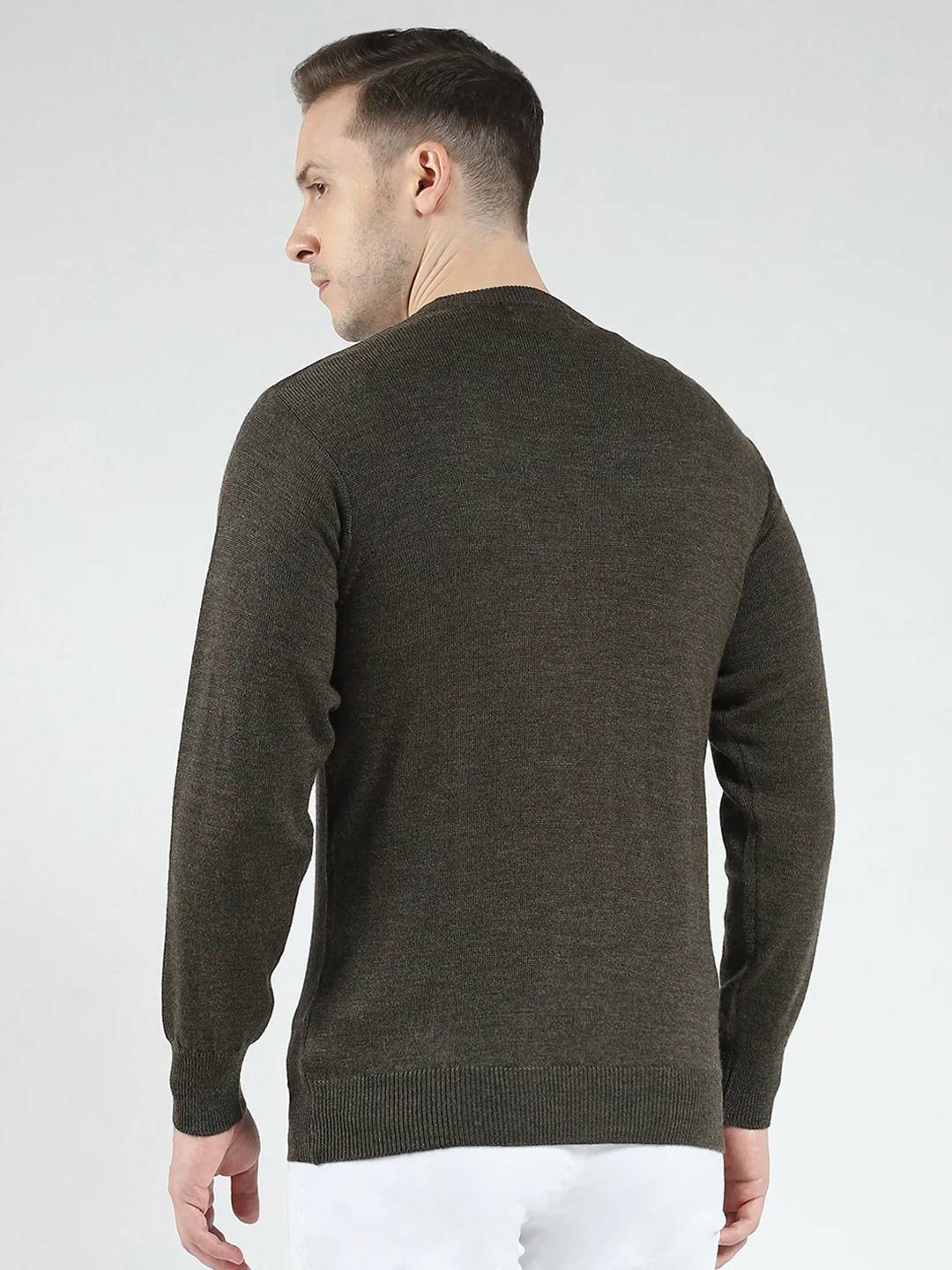 Men Green Solid V Neck Full Sleeve Pullover - Image 5