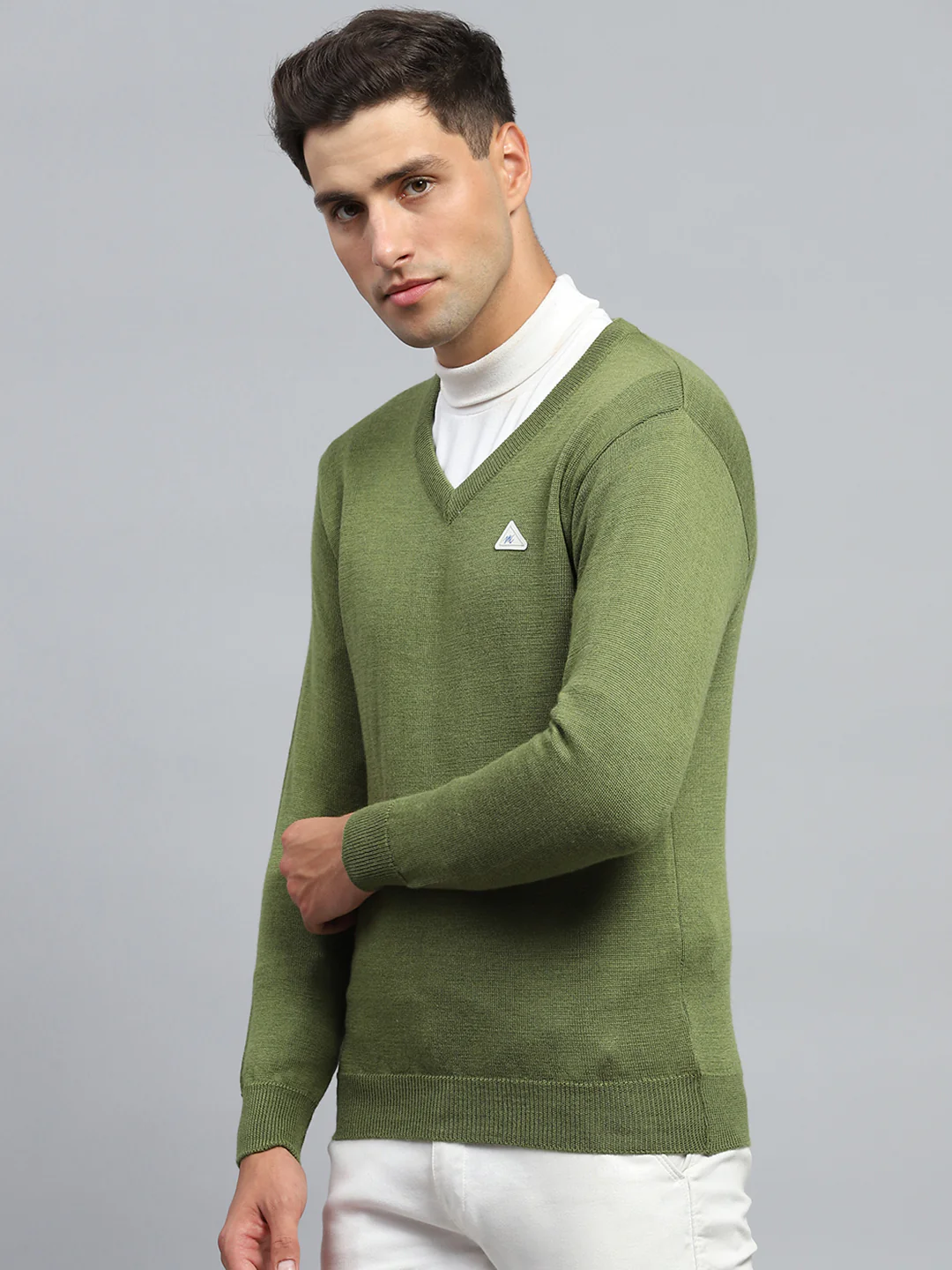 Men Green Solid V Neck Full Sleeve Pullover - Image 3
