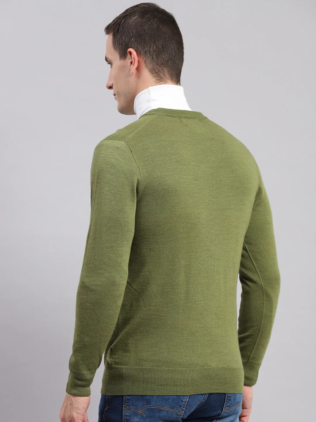 Men Green Solid V Neck Full Sleeve Pullover - Image 2