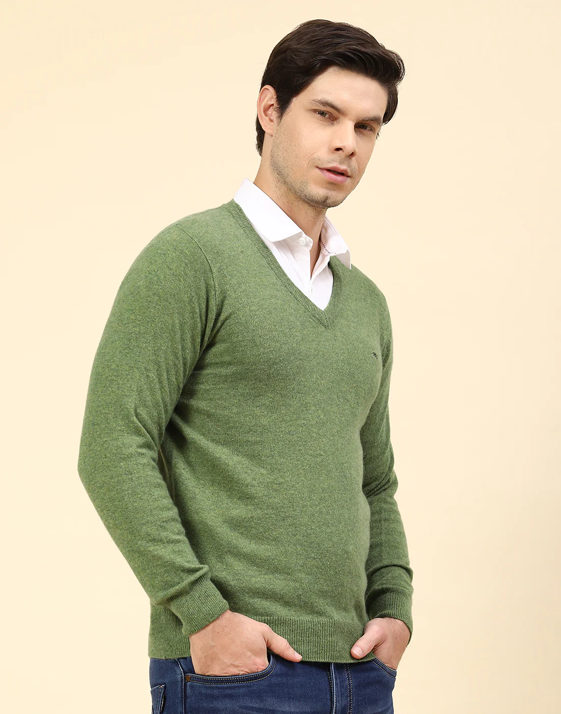 Men Green Solid V Neck Full Sleeve Pullover - Image 4