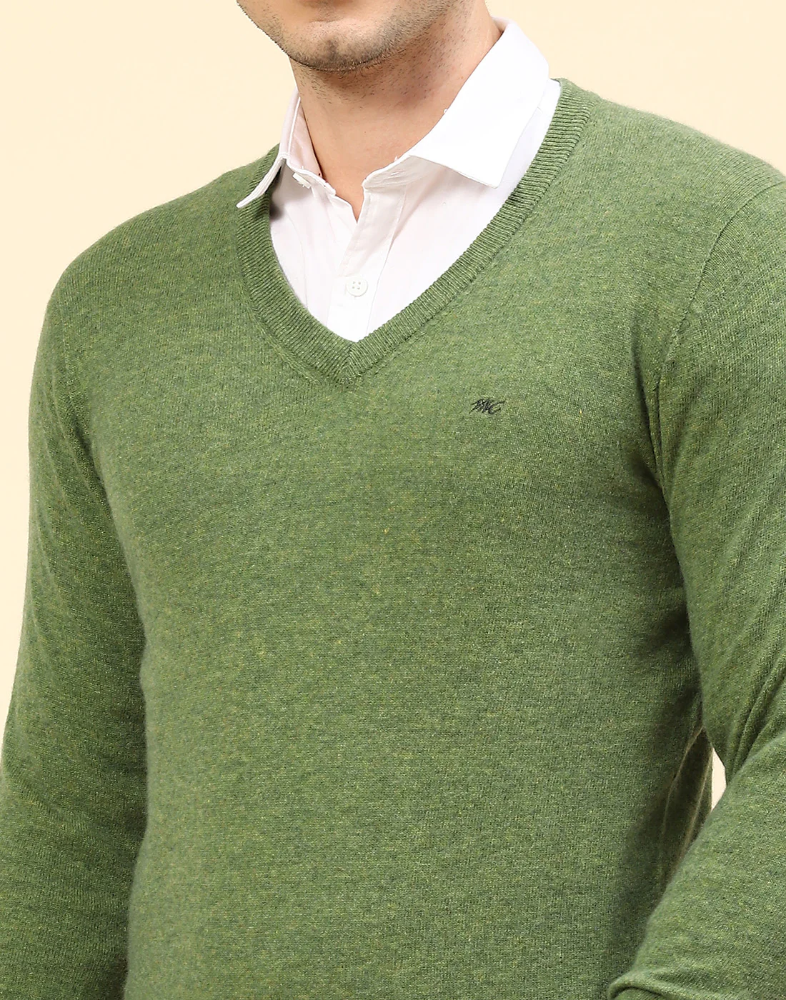 Men Green Solid V Neck Full Sleeve Pullover - Image 6