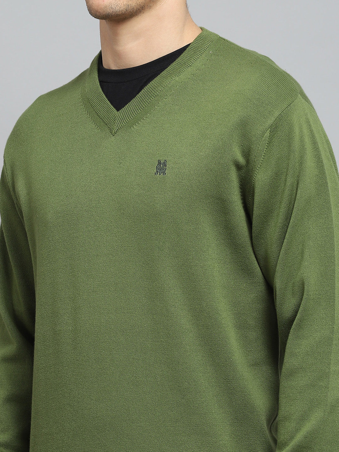 Men Green Solid V Neck Full Sleeve Pullover - Image 6