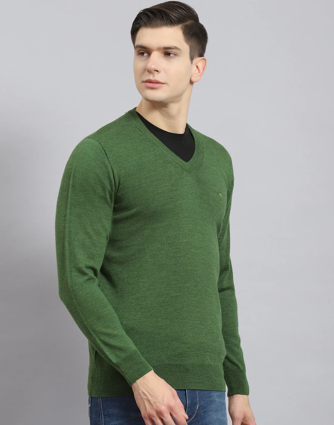 Men Green Solid V Neck Full Sleeve Sweater - Image 6
