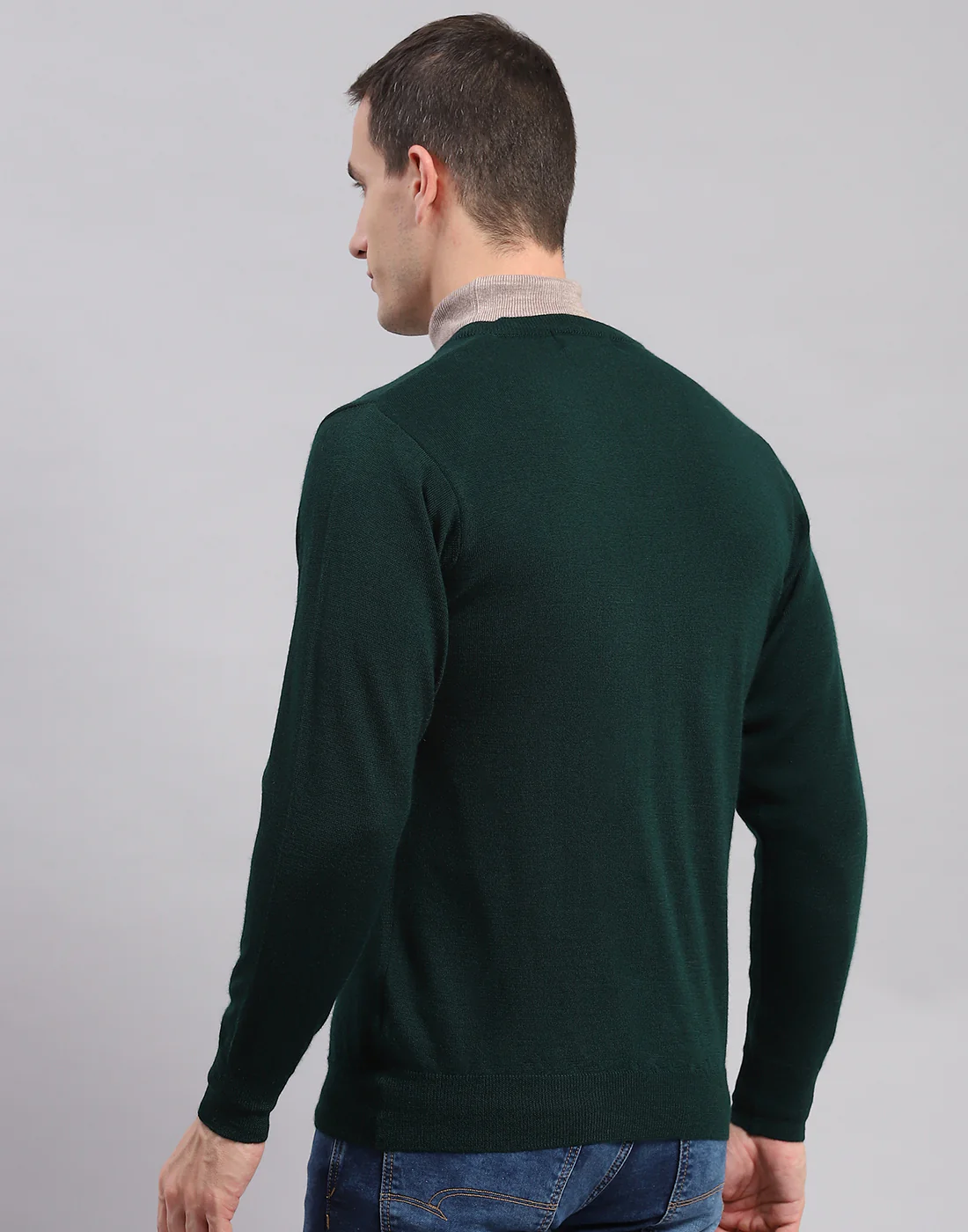Men Green Solid V Neck Full Sleeve Sweaters/Pullovers - Image 4