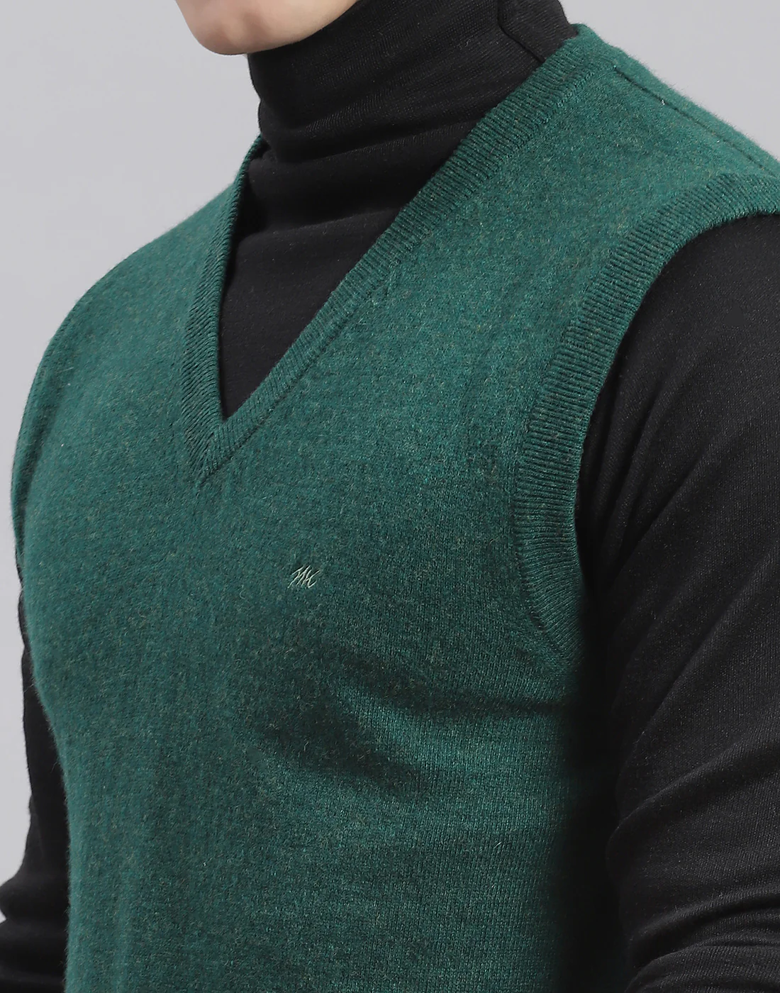 Men Green Solid V Neck Sleeveless Sweater - Image 6