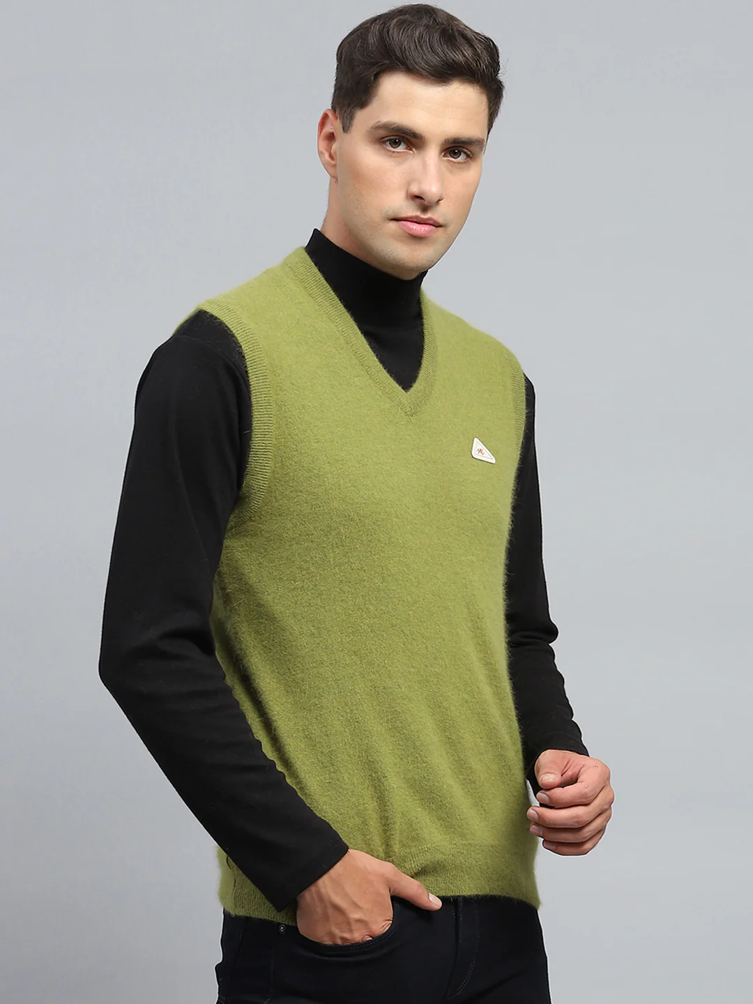 Men Green Solid V Neck Sleeveless Sweater - Image 4
