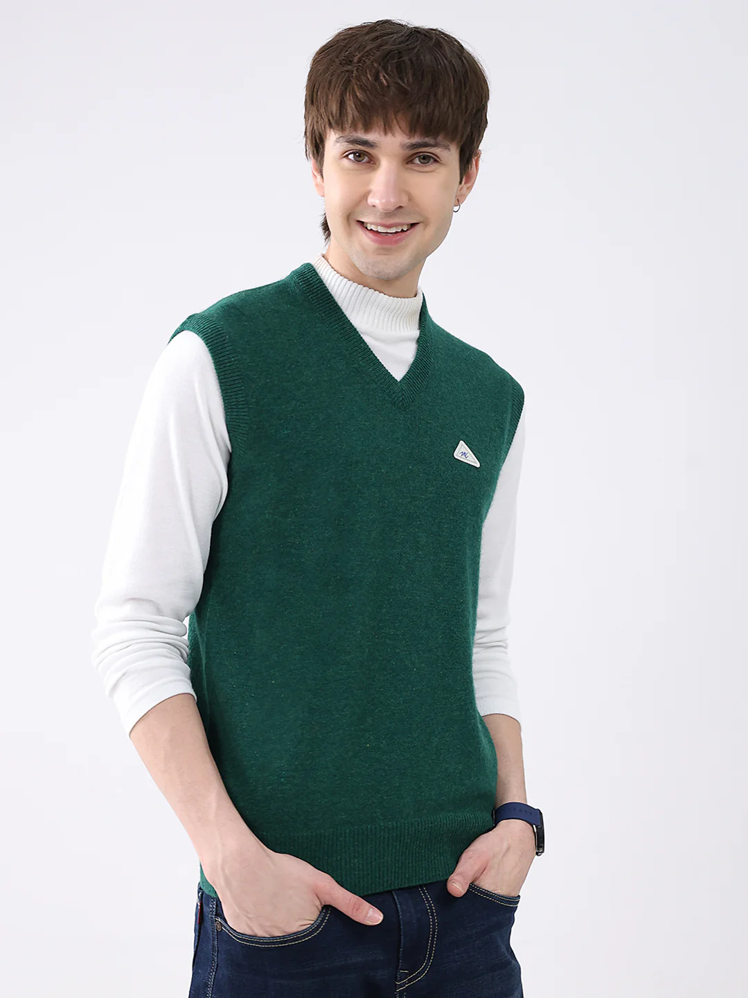 Men Green Solid V Neck Sleeveless Sweater - Image 4