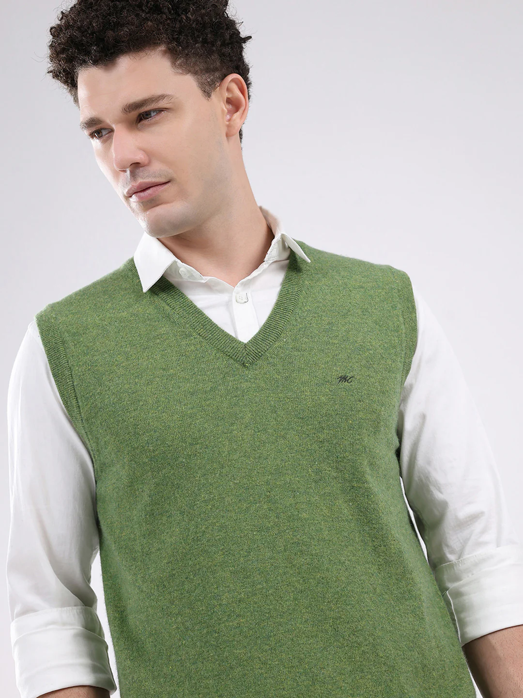 Men Green Solid V Neck Sleeveless Sweater - Image 6