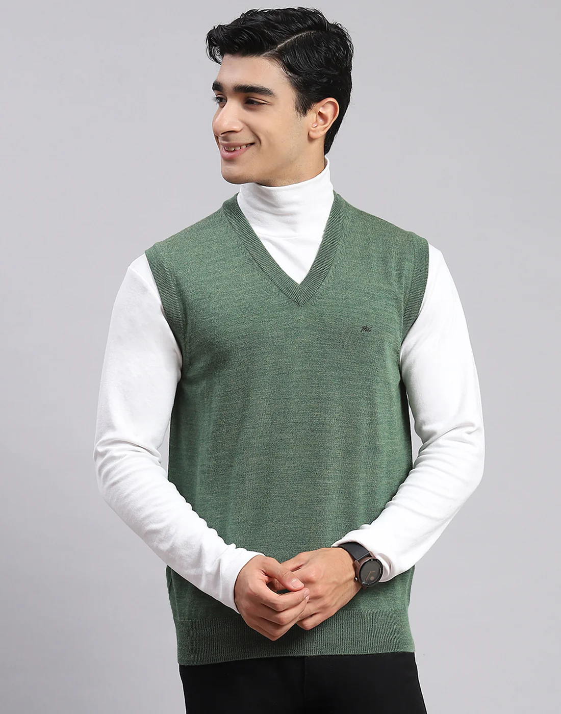 Men Green Solid V Neck Sleeveless Sweaters/Pullovers - Image 3