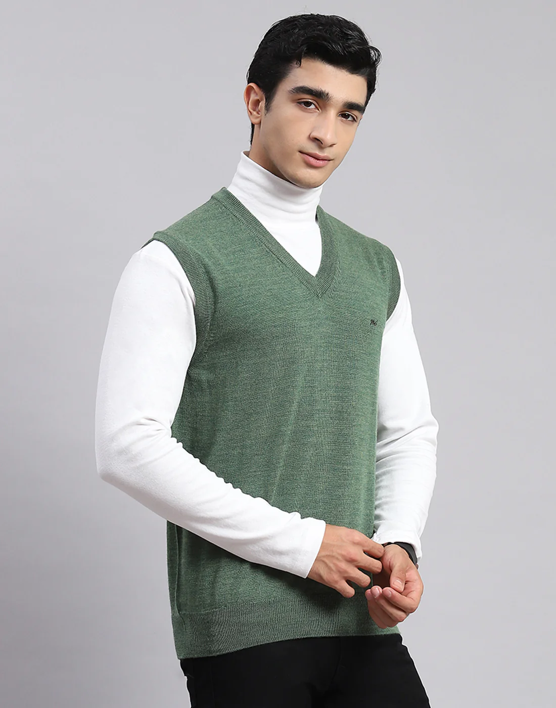 Men Green Solid V Neck Sleeveless Sweaters/Pullovers - Image 5