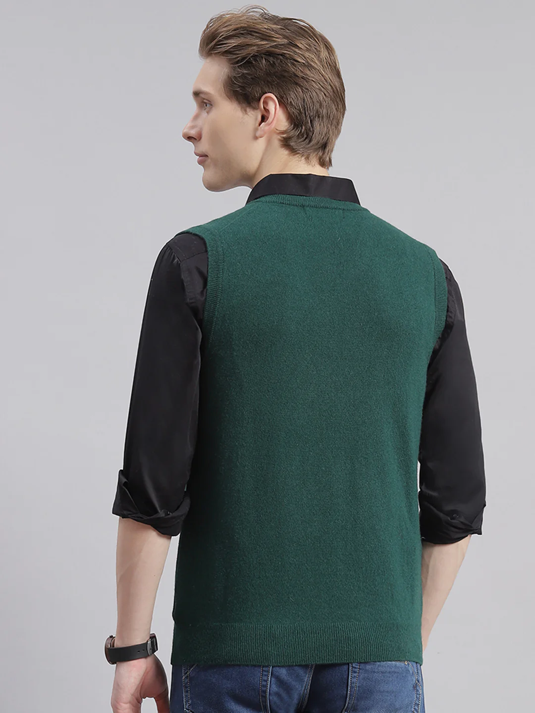 Men Green Solid V Neck Sleeveless Sweaters/Pullovers - Image 5