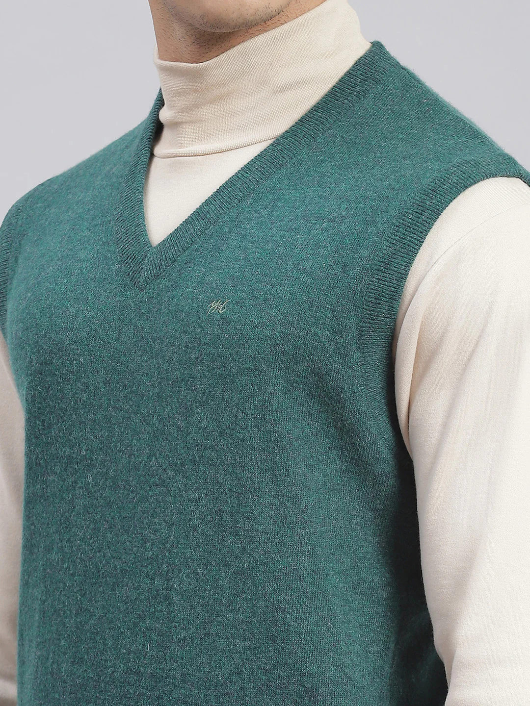 Men Green Solid V Neck Sleeveless Sweaters/Pullovers - Image 7