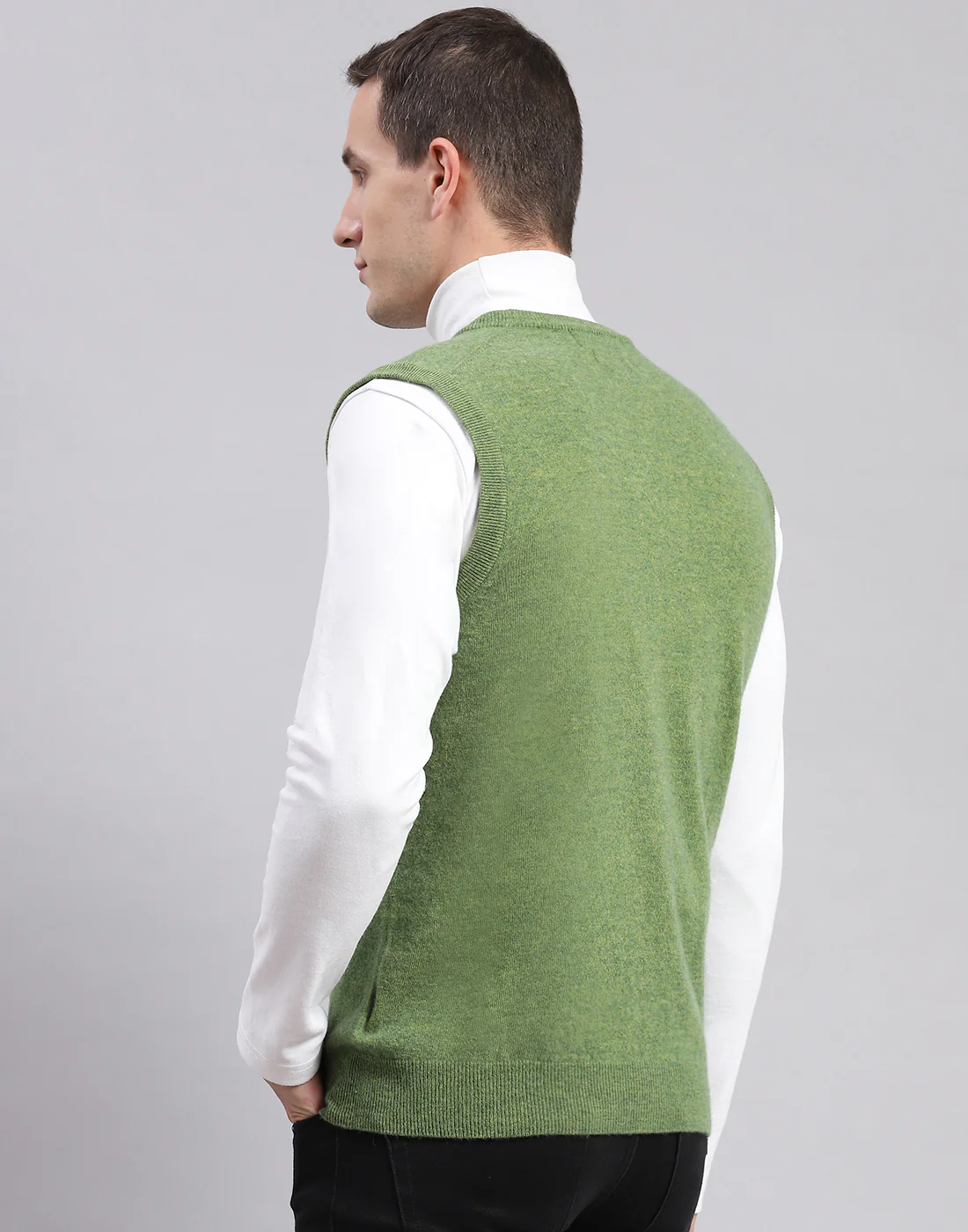 Men Green Solid V Neck Sleeveless Sweaters/Pullovers - Image 5