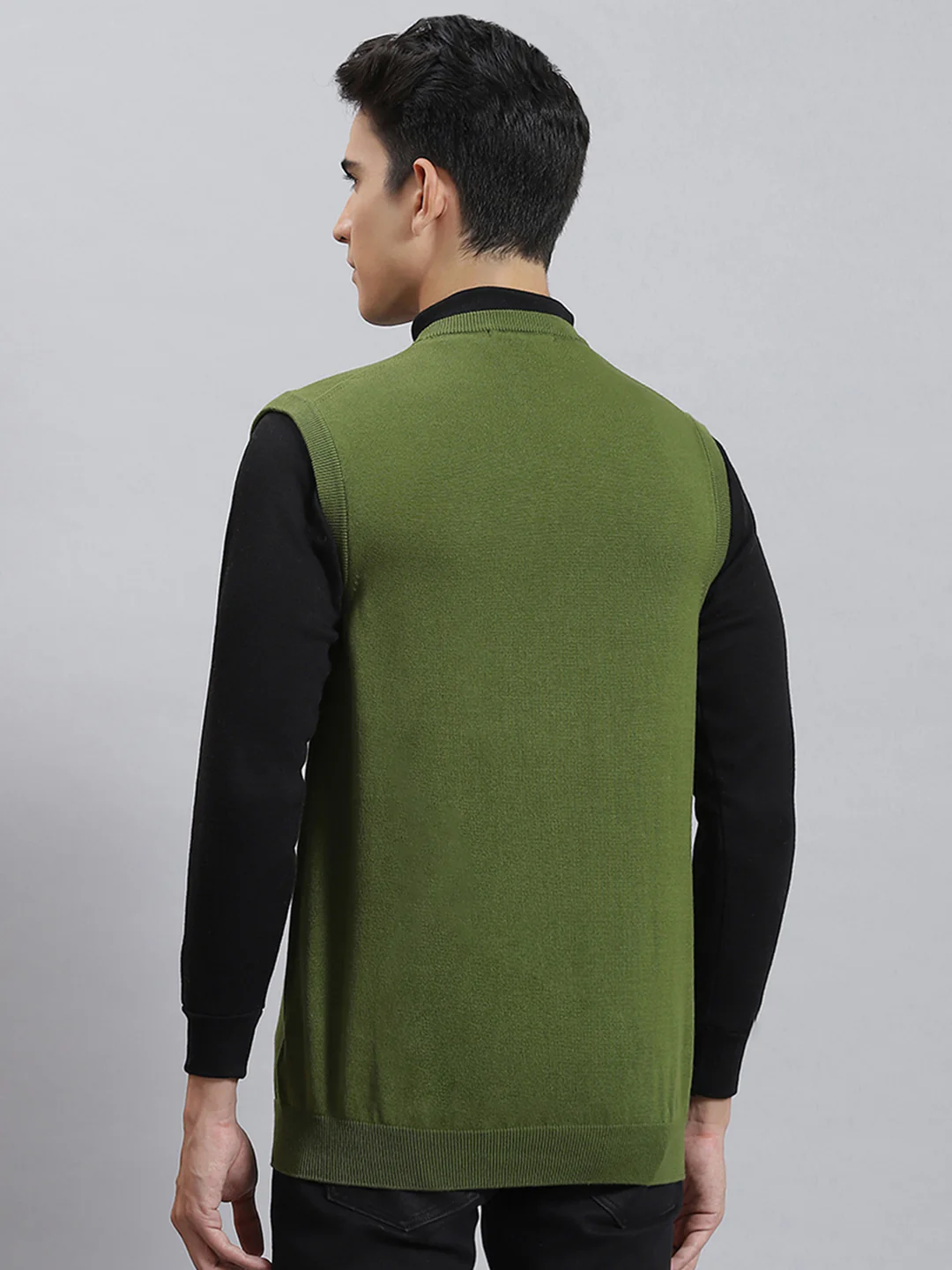 Men Green Solid V Neck Sleeveless Sweaters/Pullovers - Image 5