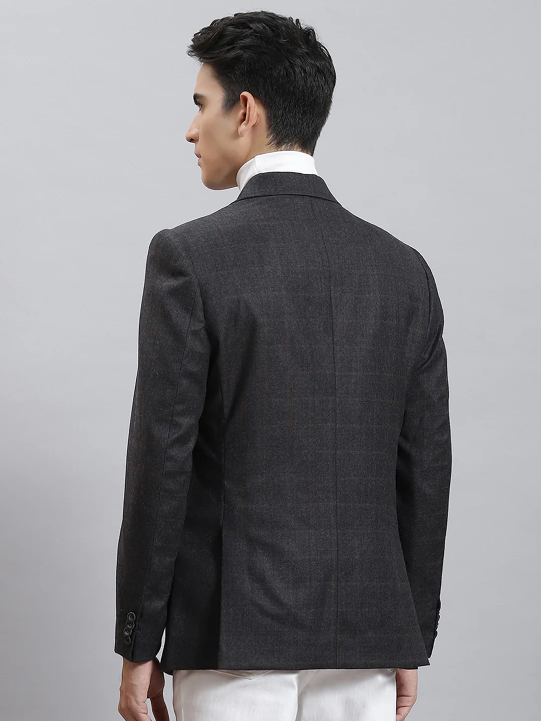 Men Grey Check Lapel Collar Full Sleeve Coat - Image 5