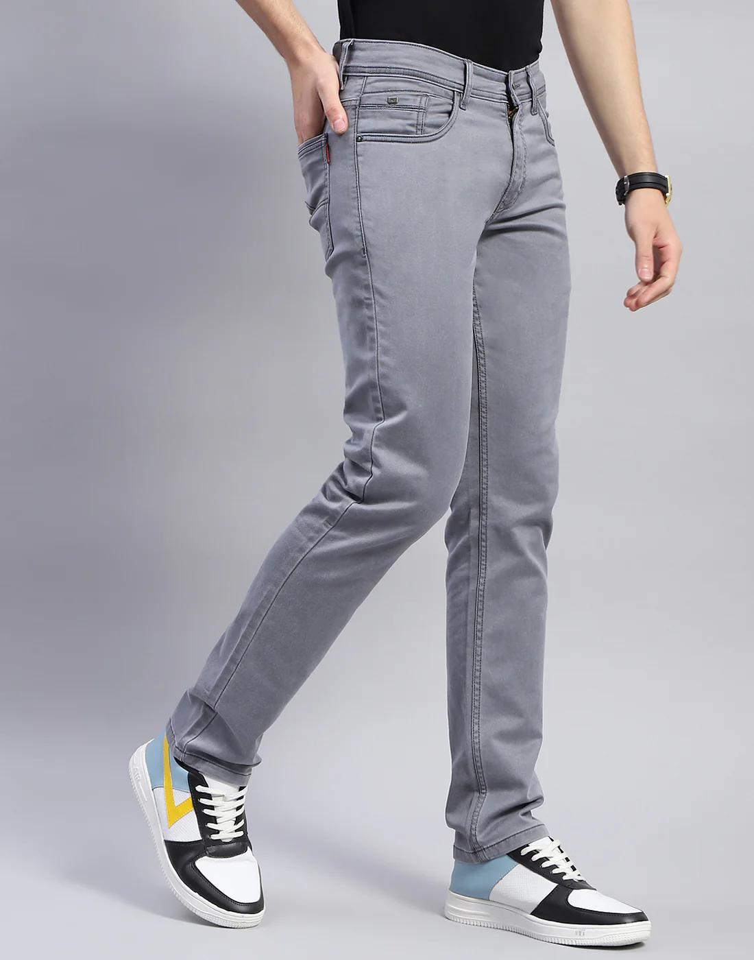 Men Grey Light Wash Narrow Fit Denim - Image 4