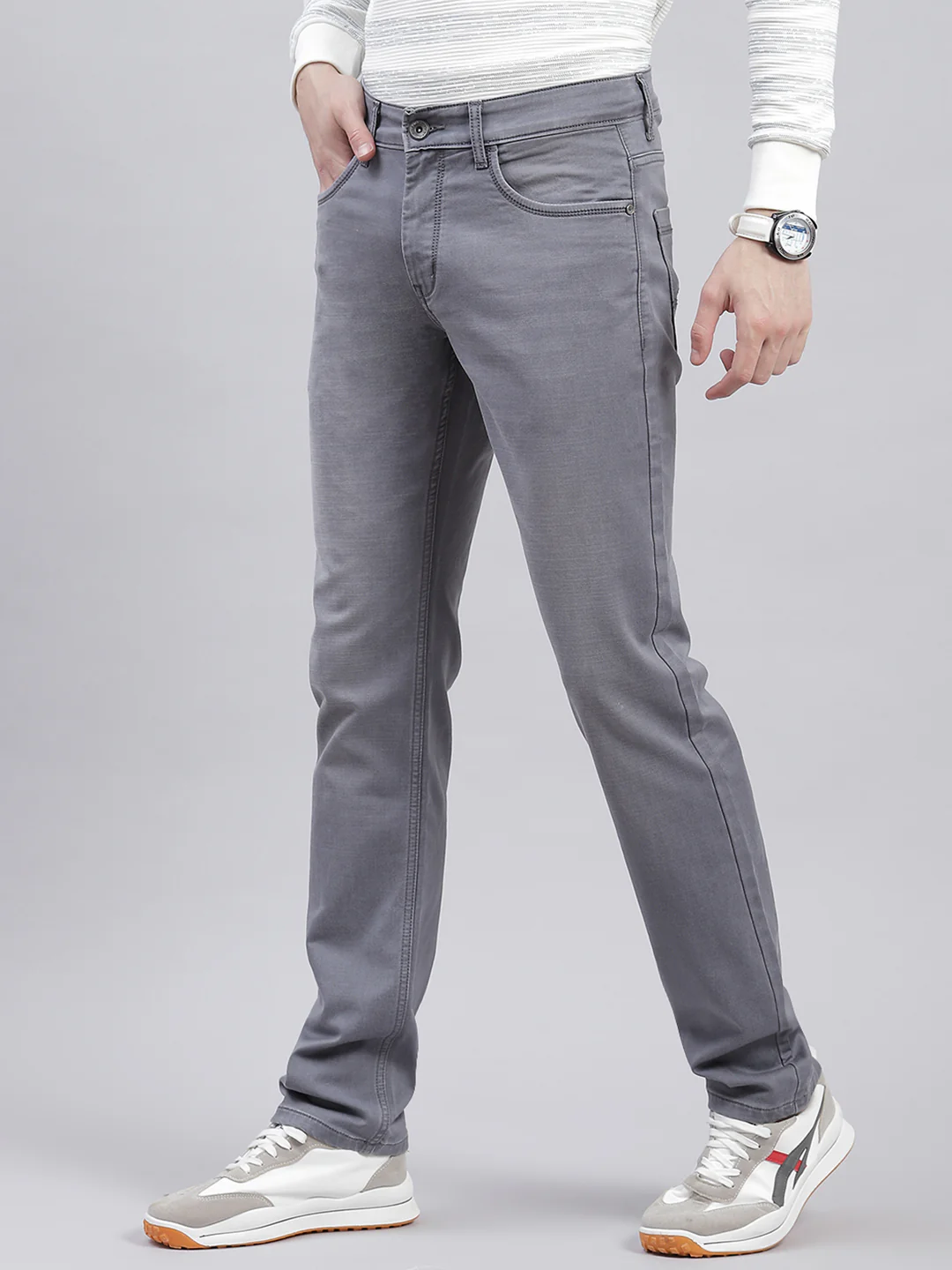 Men Grey Light Wash Regular Fit Denims - Image 3