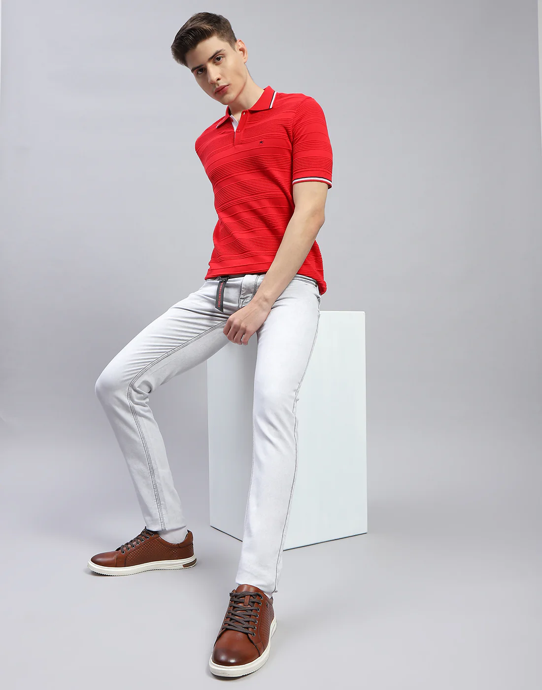 Men Grey Light Wash Skinny Fit Denim - Image 2