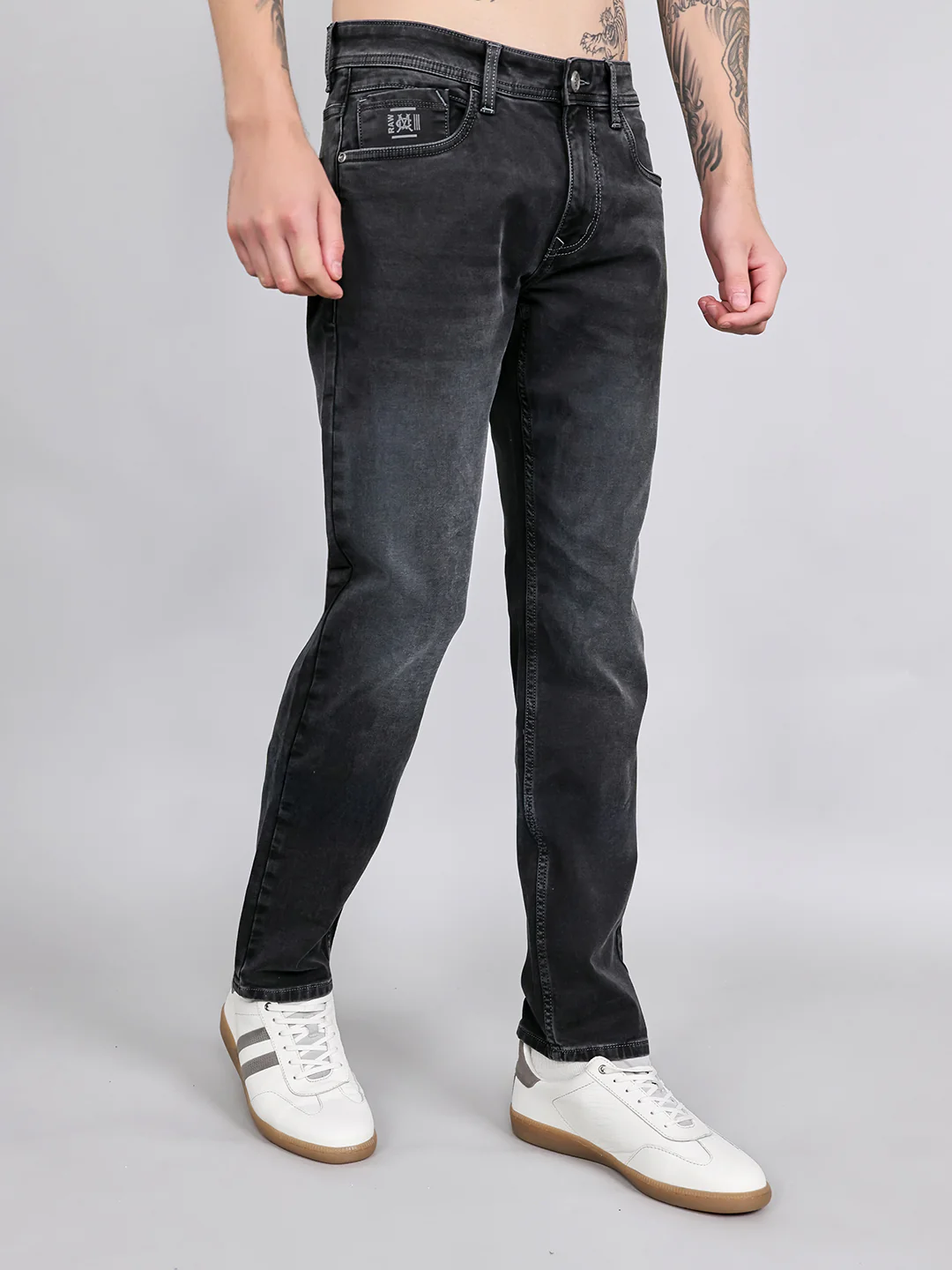 Men Grey Light Wash Straight Fit Denim - Image 3