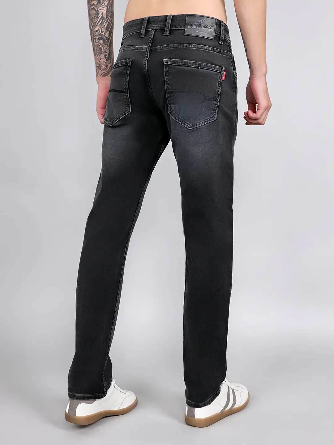 Men Grey Light Wash Straight Fit Denim - Image 4